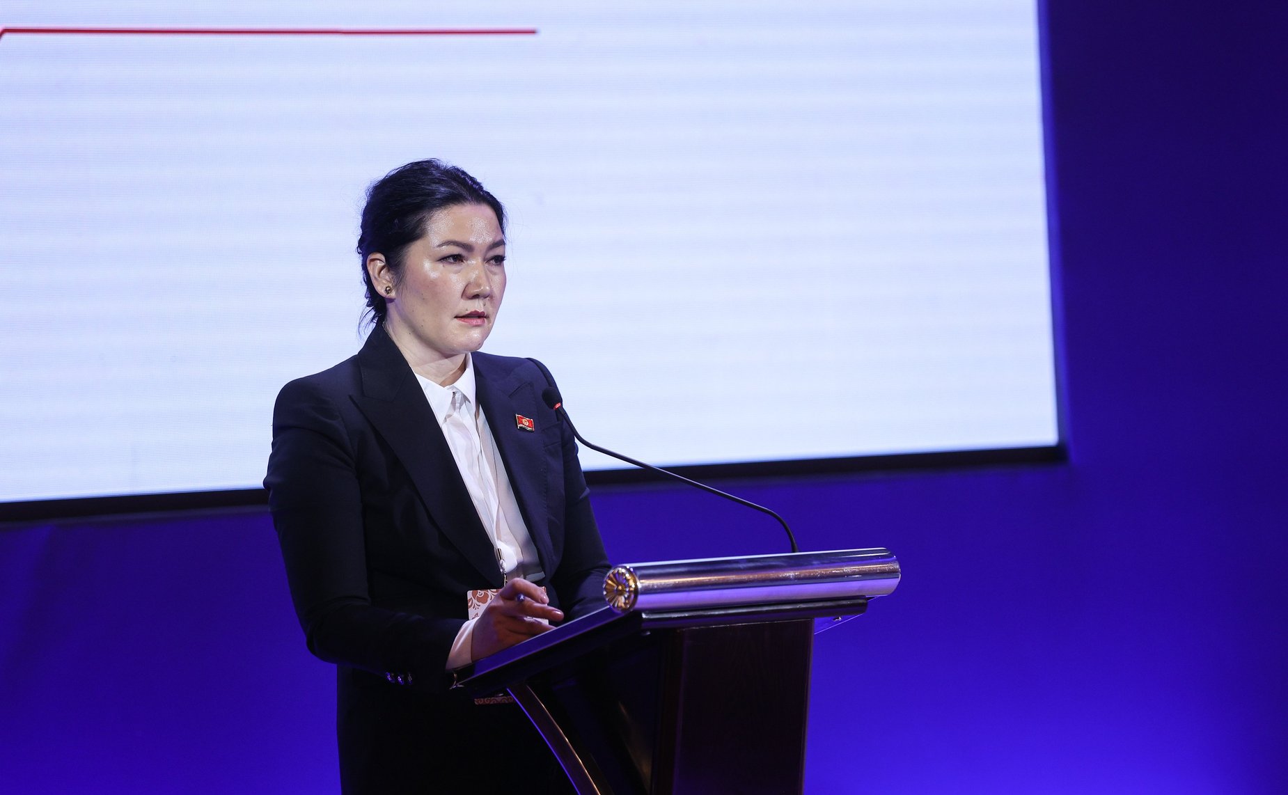 Пленарное заседание Первого Российско-Киргизского женского форума «Диалог женщин России и Кыргызстана во имя будущего»