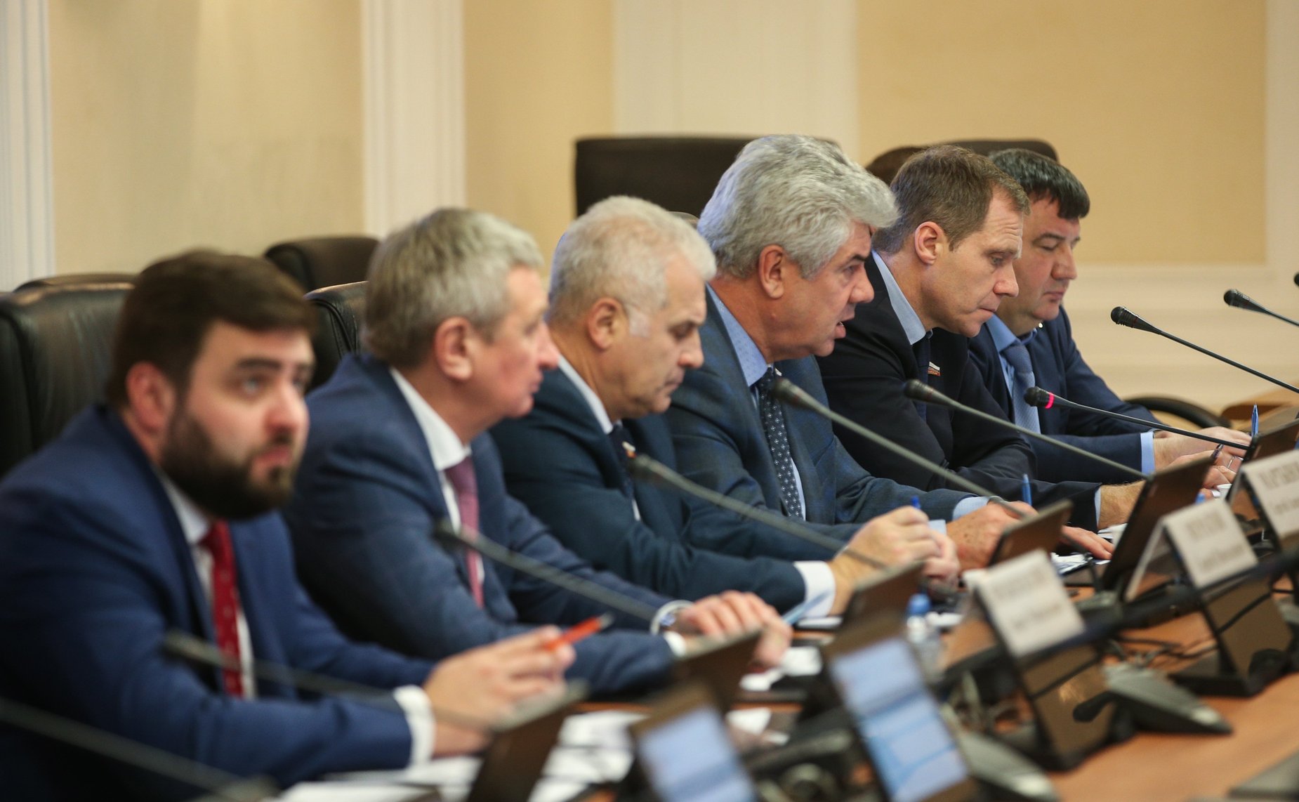 Парламентские слушания «О мерах по диверсификации производства продукции гражданского назначения предприятиями оборонно-промышленного комплекса»