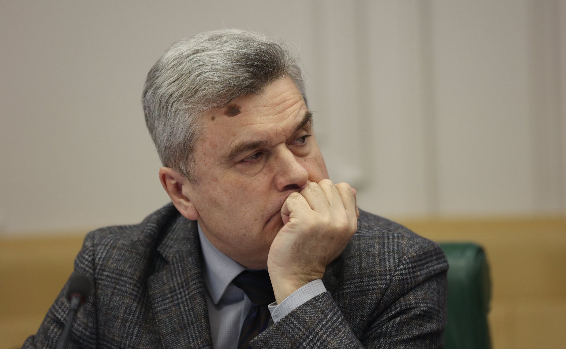 Круглый стол Комитета СФ по экономической политике на тему «О развитии производства малотоннажной химии в РФ в условиях санкционного давления»