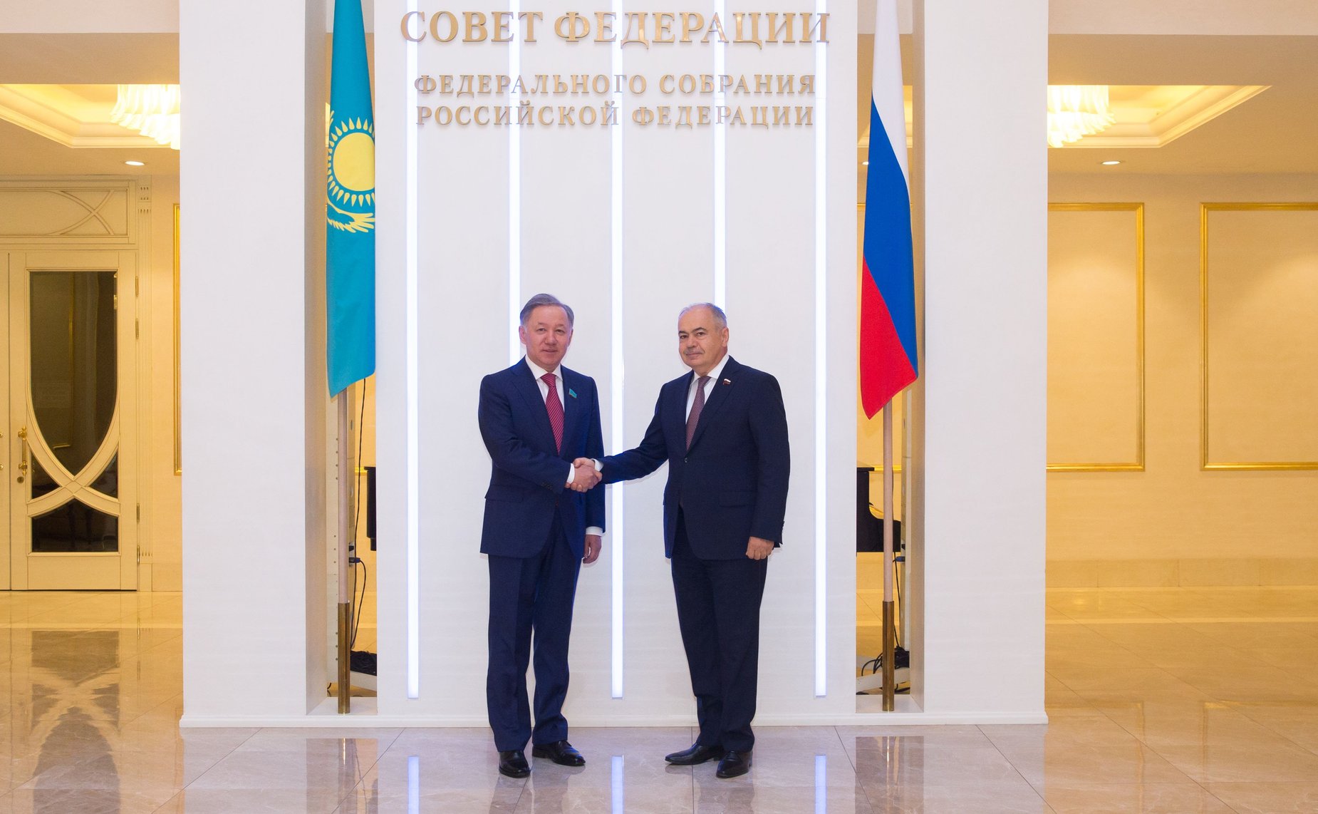 Встреча И. Умаханова с Председателем Мажилиса Парламента Республики Казахстан Н. Нигматулиным