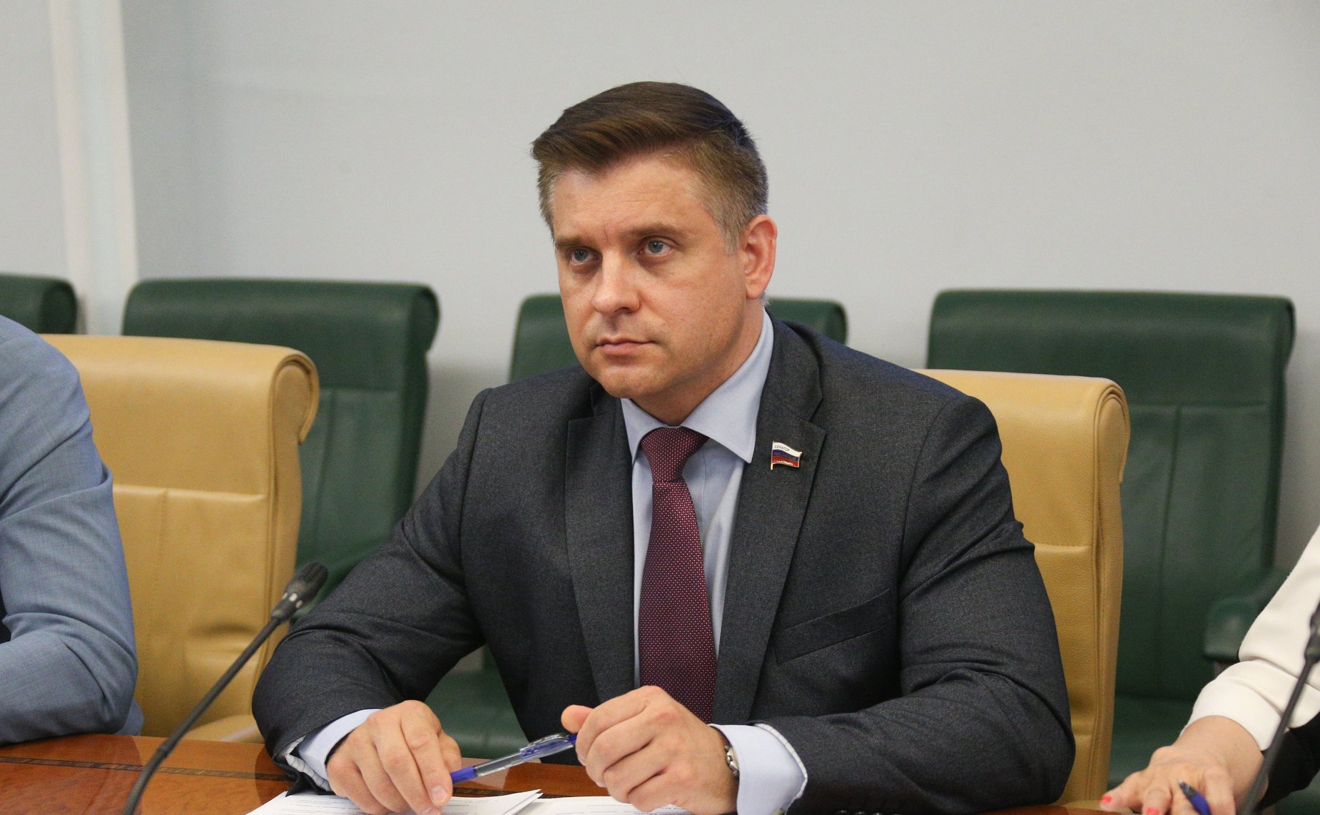 Юрий Архаров