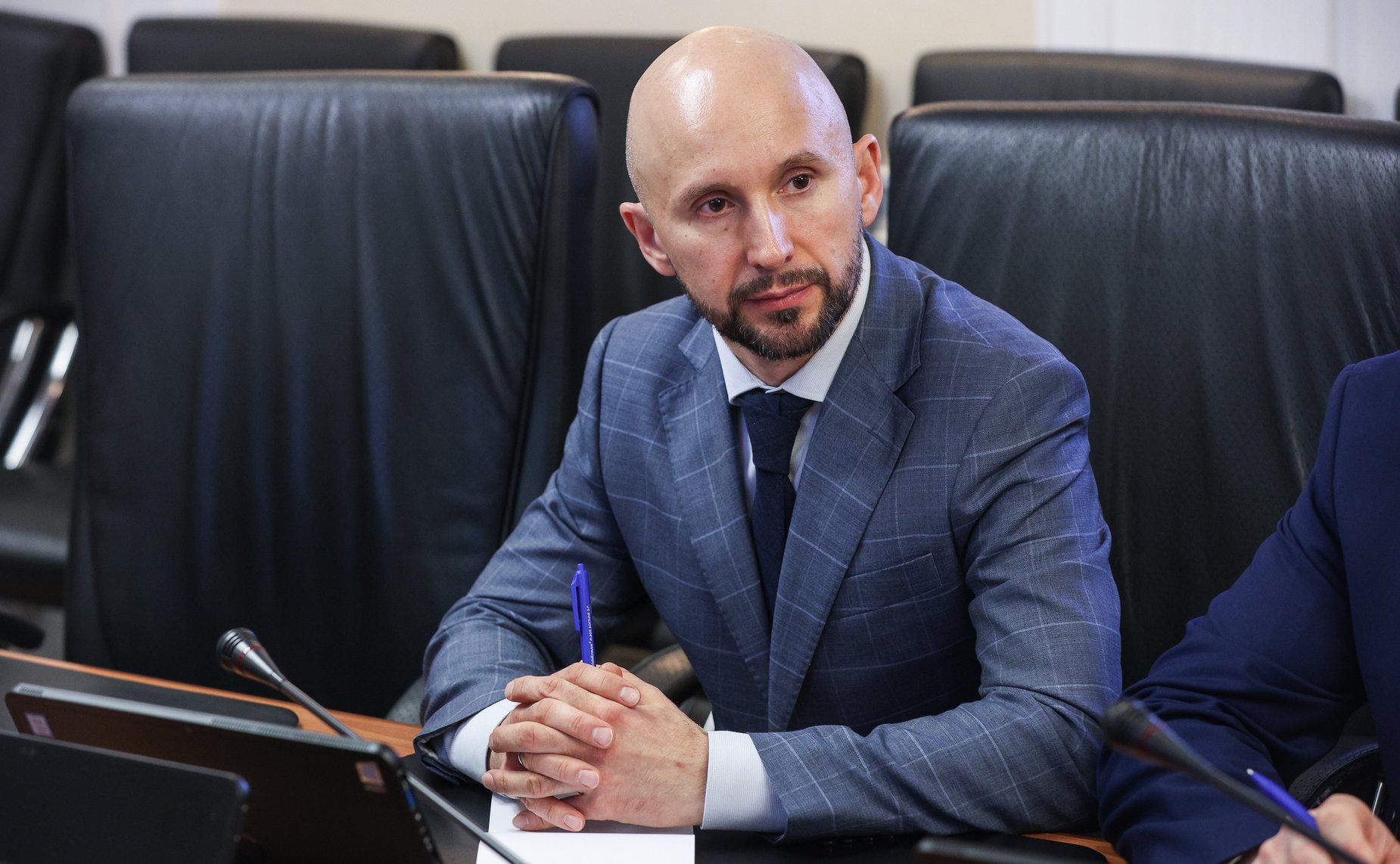 Владимир Джабаров провел встречу с сотрудниками Росфинмониторинга