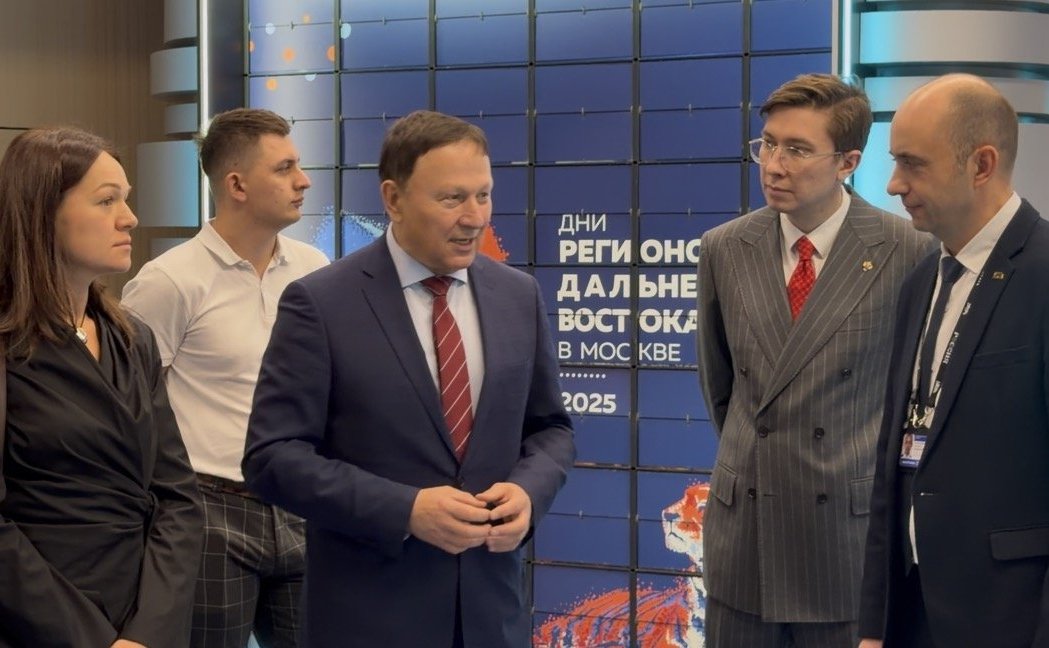 Александр Ролик посетил экспозицию «Дни регионов Дальнего Востока в Москве»