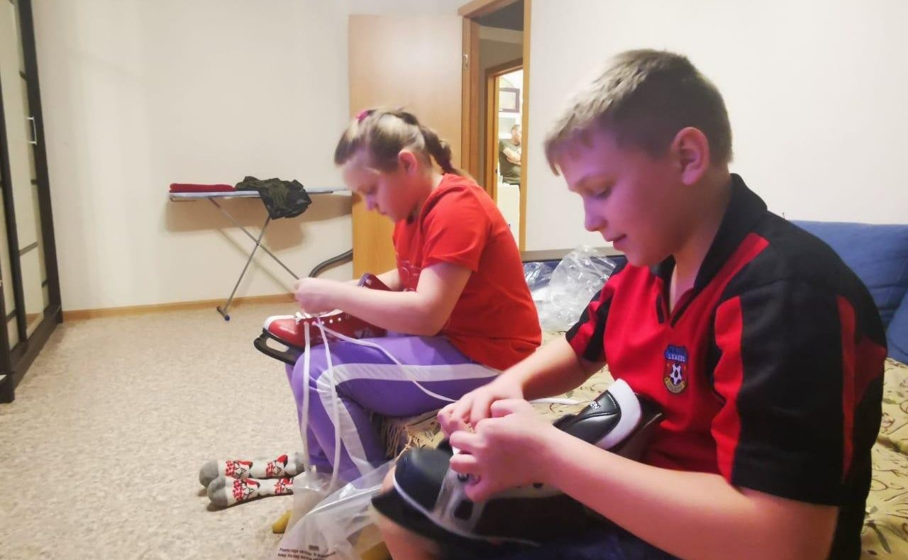 Эдуард Исаков принял участие во всероссийской акции взаимопомощи «Мы вместе» и исполнил желание детей из многодетной семьи Чикишевых