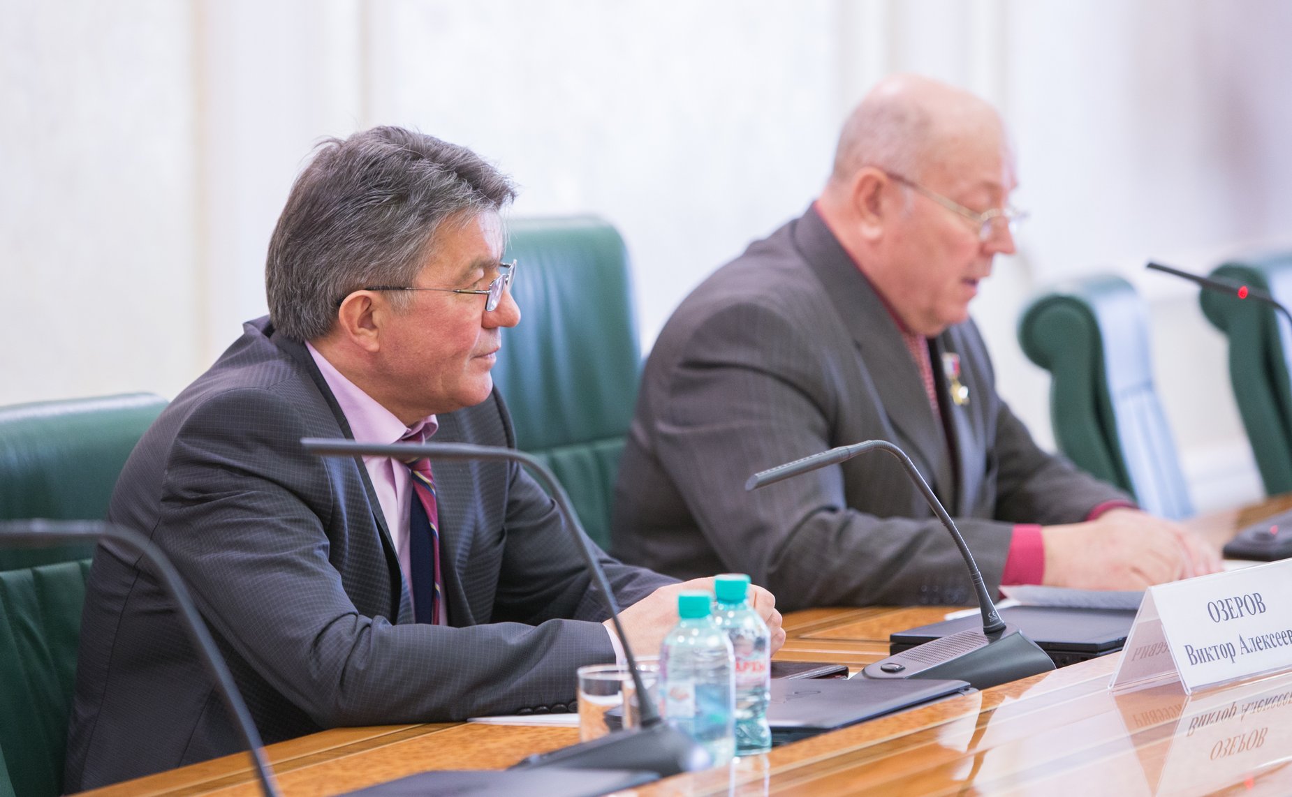 Круглый стол Комитета СФ по обороне и безопасности Озеров