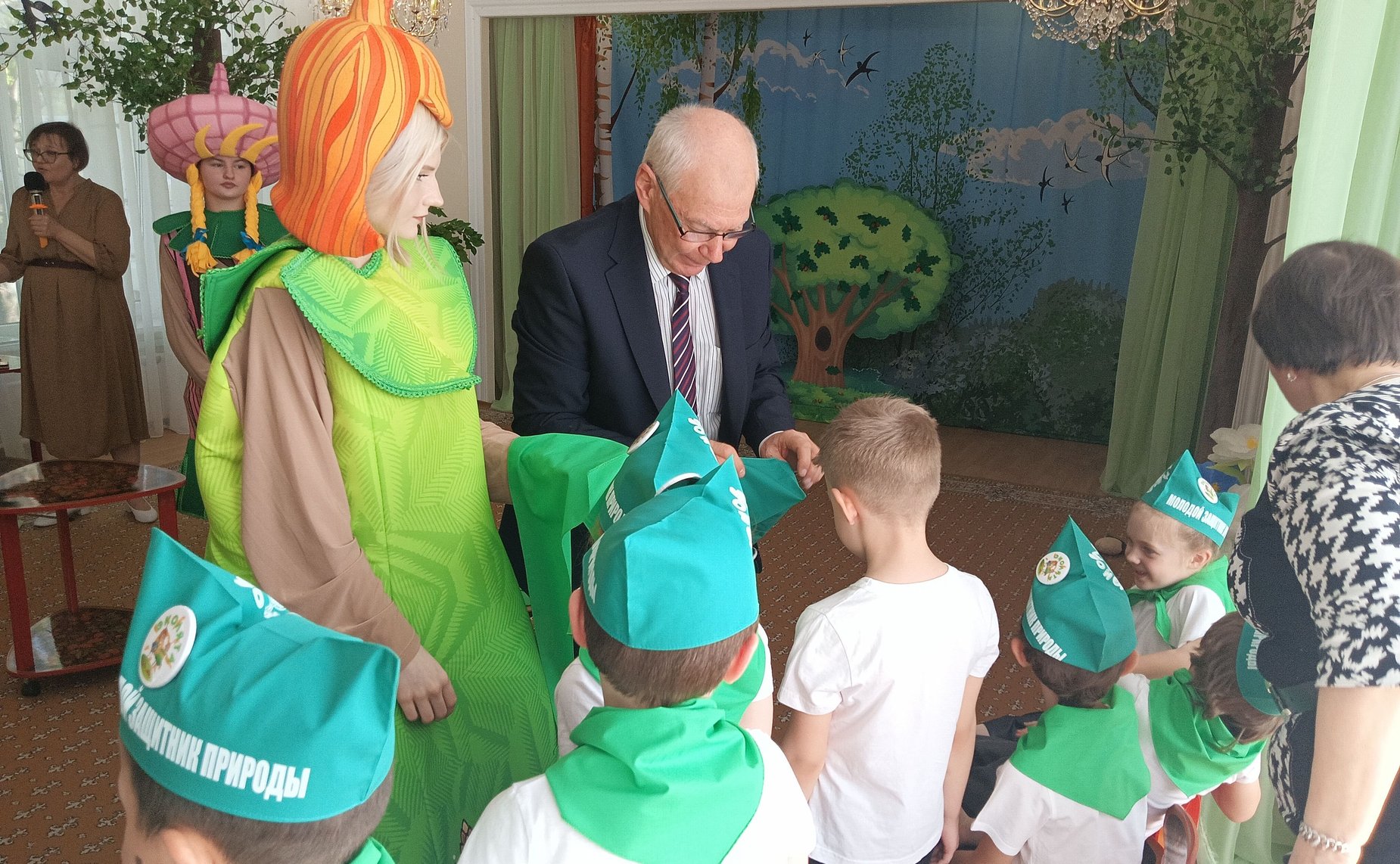Сенаторы приняли участие в мероприятиях Всероссийского дня эколят в регионах РФ