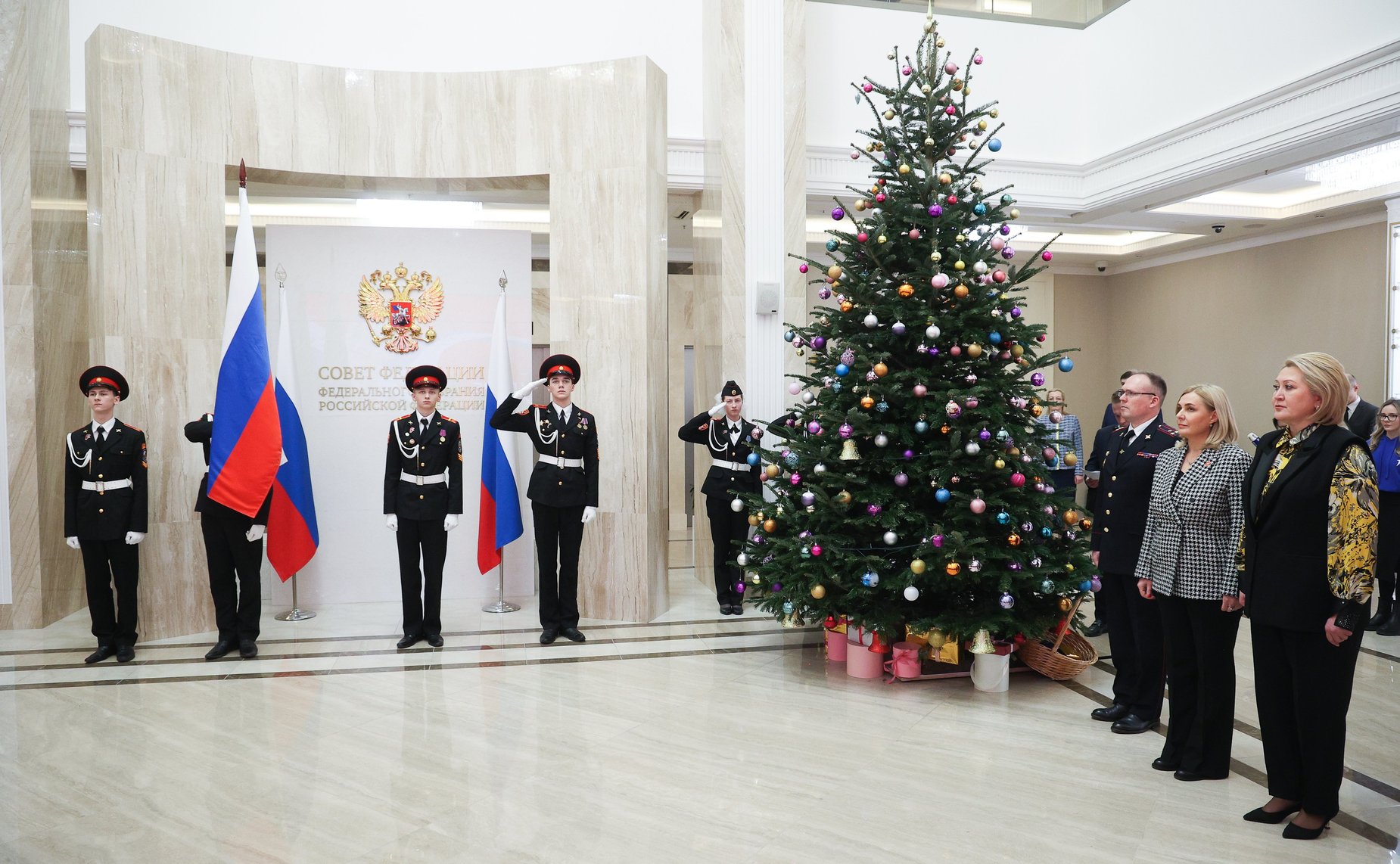 Лилия Гумерова приняла участие в торжественной церемонии вручения паспортов юным гражданам страны