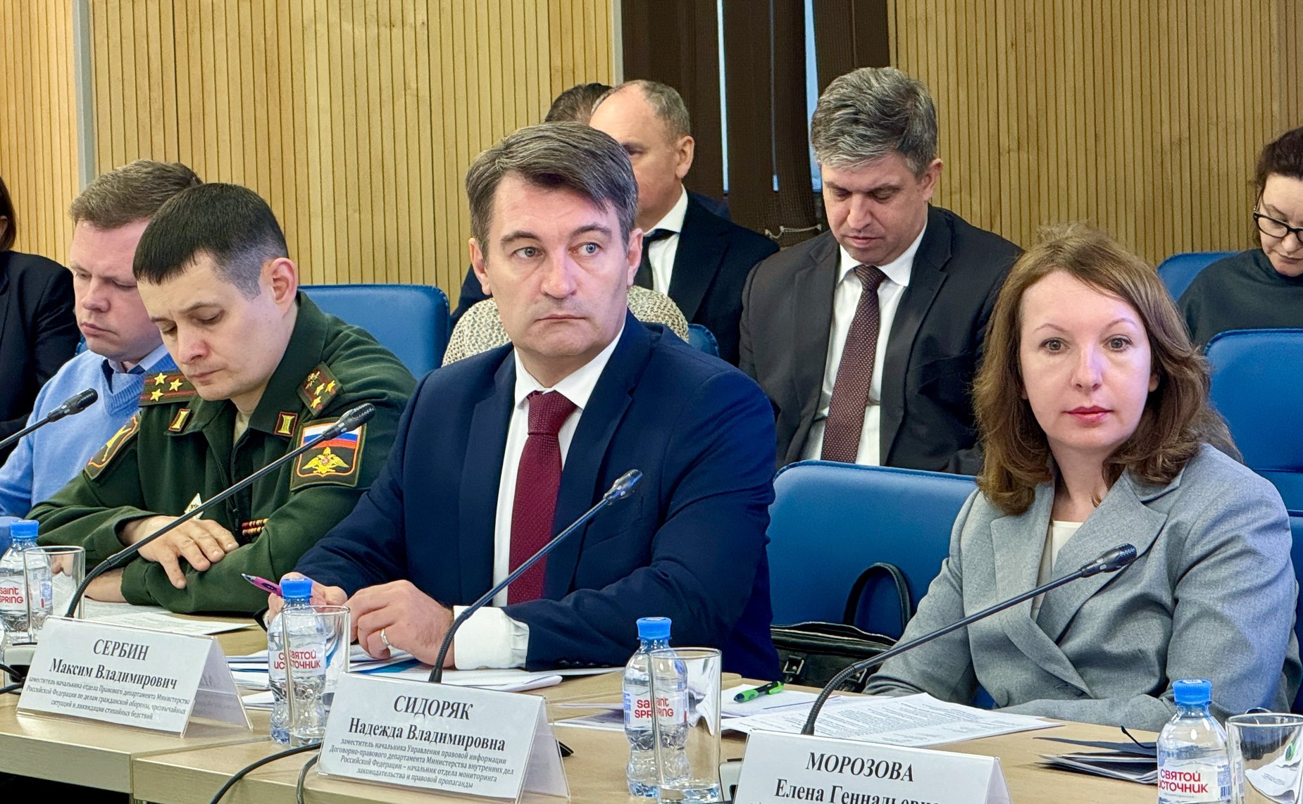 Сенаторы и эксперты провели совещание, посвященное укреплению института уполномоченных по правам человека в субъектах РФ, налаживанию их взаимодействия с территориальными органами федеральных органов исполнительной власти в регионах