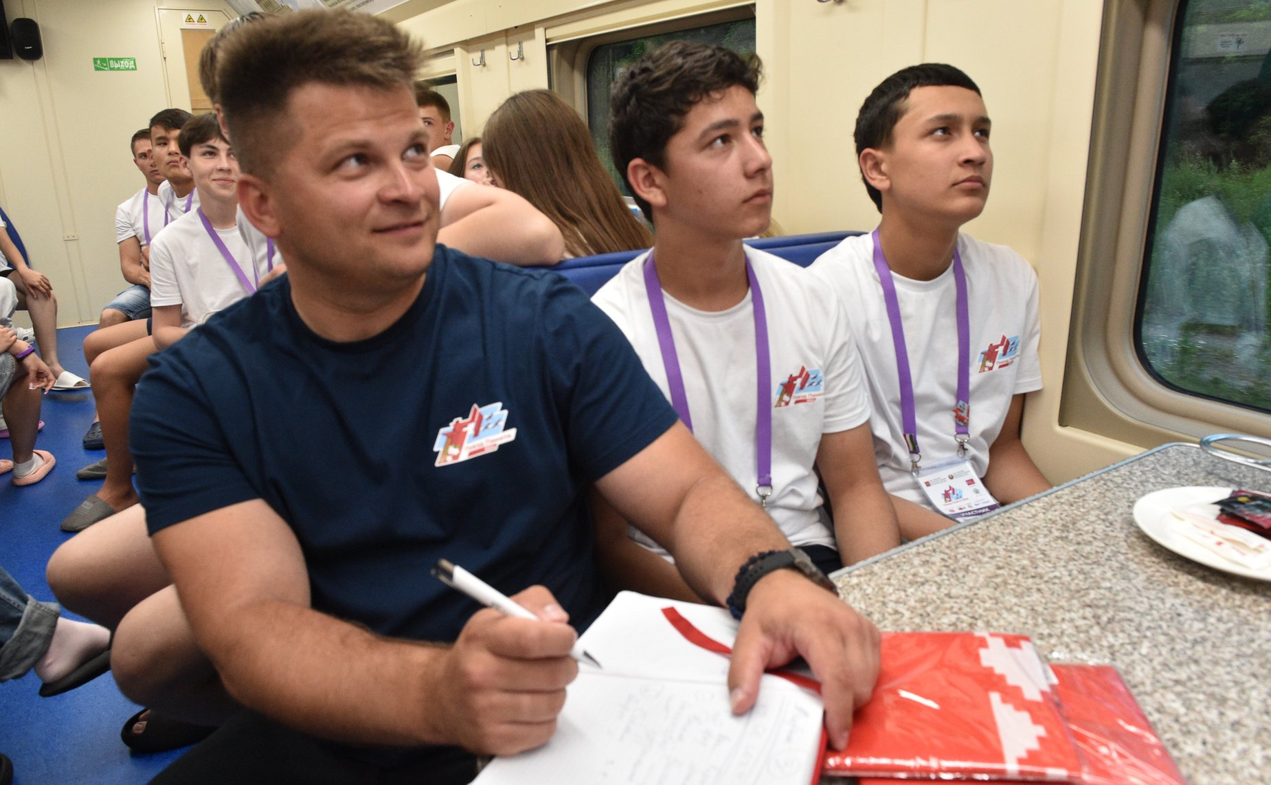 Пассажиры «Поезда Памяти» посетили Мемориальный комплекс «Героям Сталинградской битвы» на Мамаевом кургане