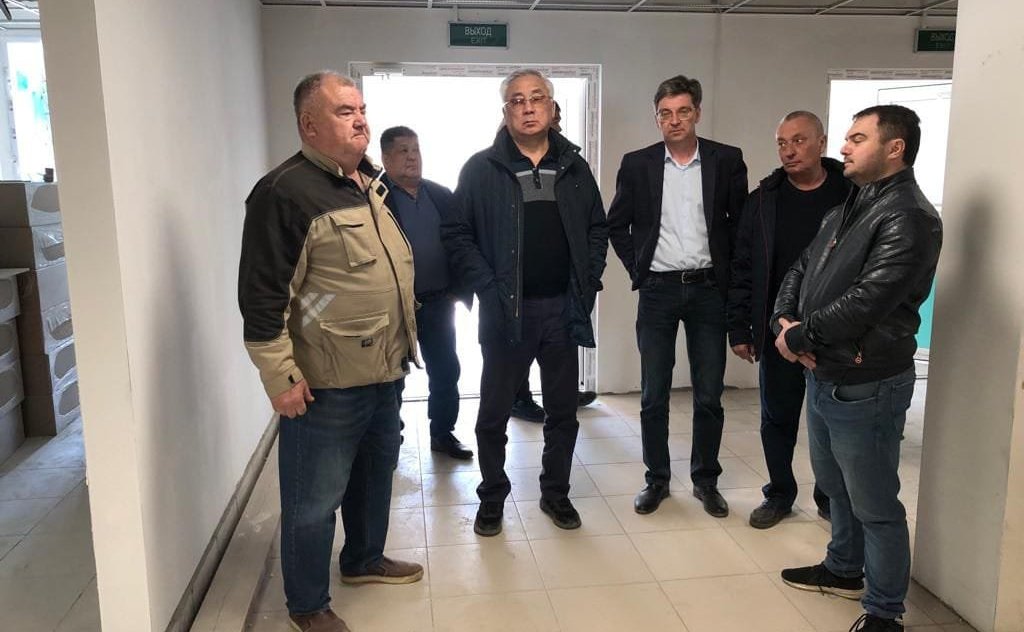 Баир Жамсуев в ходе поездки в регионе проинспектировал объекты строительства и капитального ремонта, работа на которых ведется в рамках национальных проектов и государственных программ