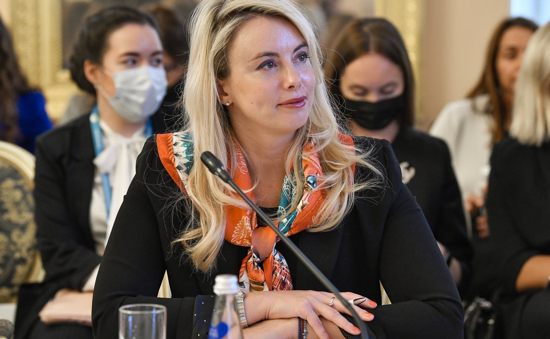 Заседание тематической сессии «Женщины-ученые и глобальные вызовы современности»