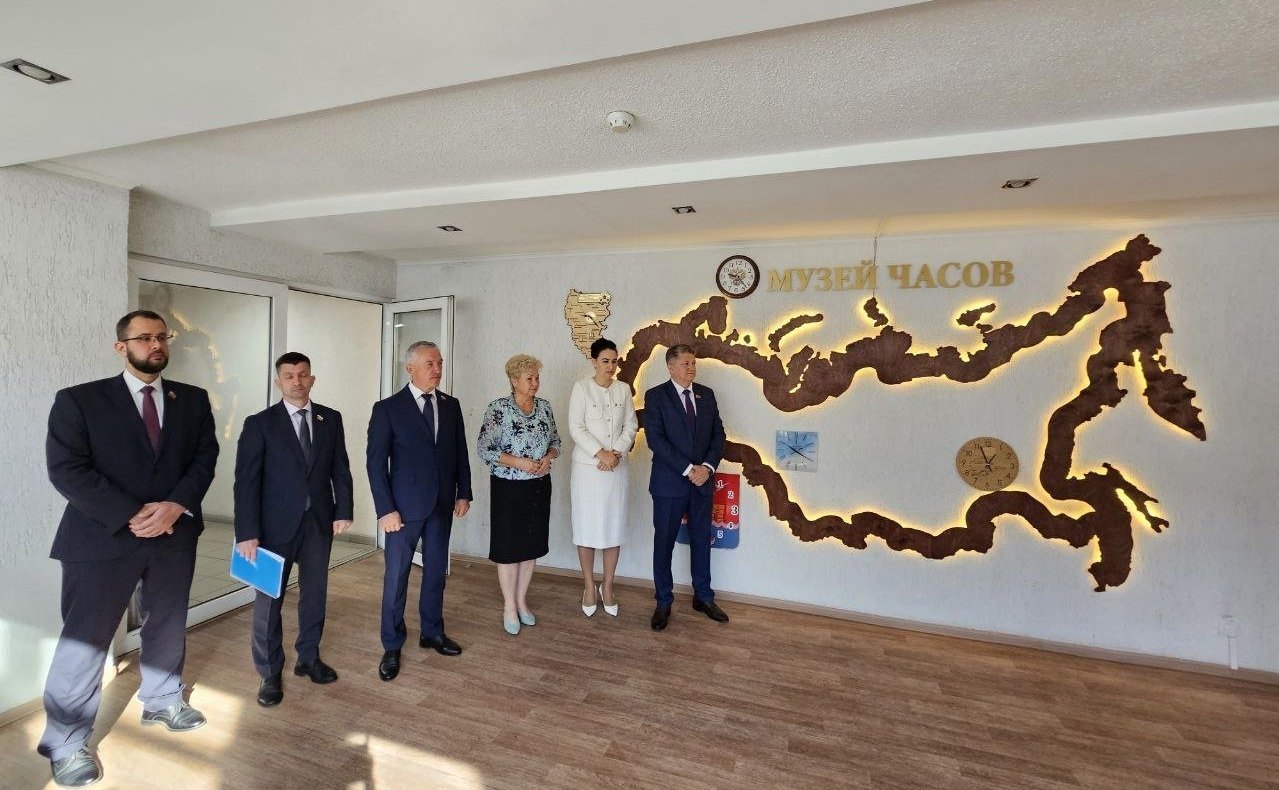 Ольга Бас приняла участие в торжественном открытии музея часов в стенах Совета городского округа Луганска