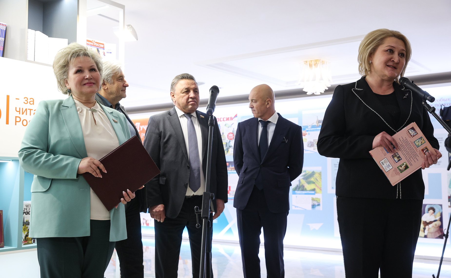 В Совете Федерации открылась выставка «Мы – за читающую Россию»