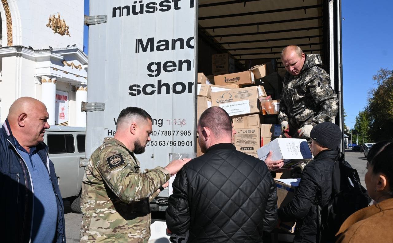 Айрат Гибатдинов принял участие в торжественной церемонии отправки гуманитарной помощи из Ульяновска в Донбасс и Новороссию