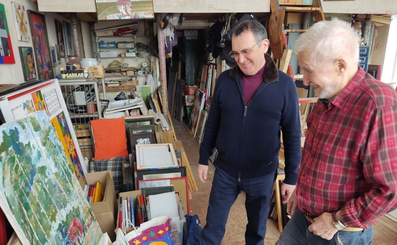 Николай Федоров посетил в Чебоксарах мастерскую заслуженного художника РСФСР, народного художника Чувашской Республики Праски Витти