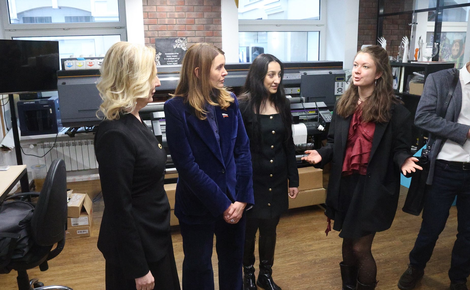 Экскурсия по пространству RASKROI. IV Международный форум «Содружество моды»