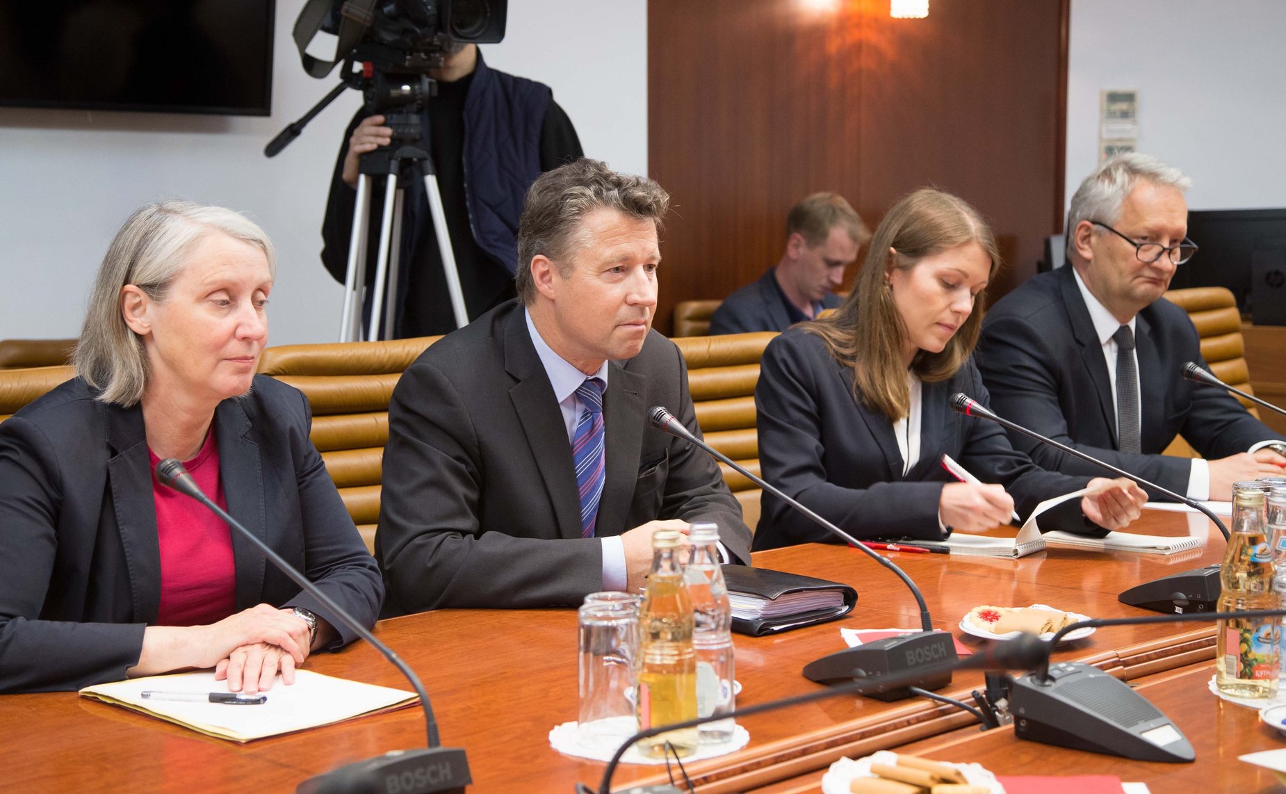 Встреча К. Косачева с Чрезвычайным и Полномочным Послом ФРГ в России Гезой Андреасом фон Гейром