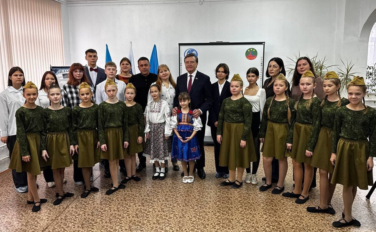 В Ульяновске прошла торжественная церемония награждения победителей IX Всероссийской детской творческой школы-конкурса «Портрет твоего края»