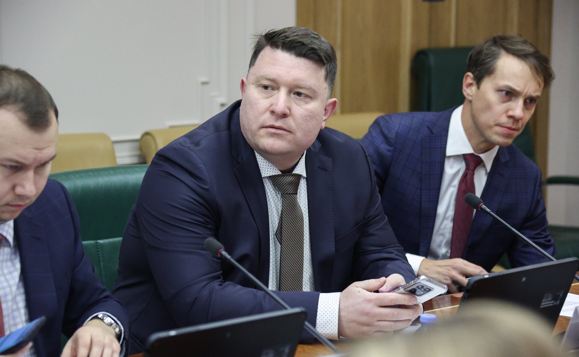 Круглый стол Комитета Совета Федерации по экономической политике «Проблемы и перспективы развития перевозок пассажиров легковым такси»