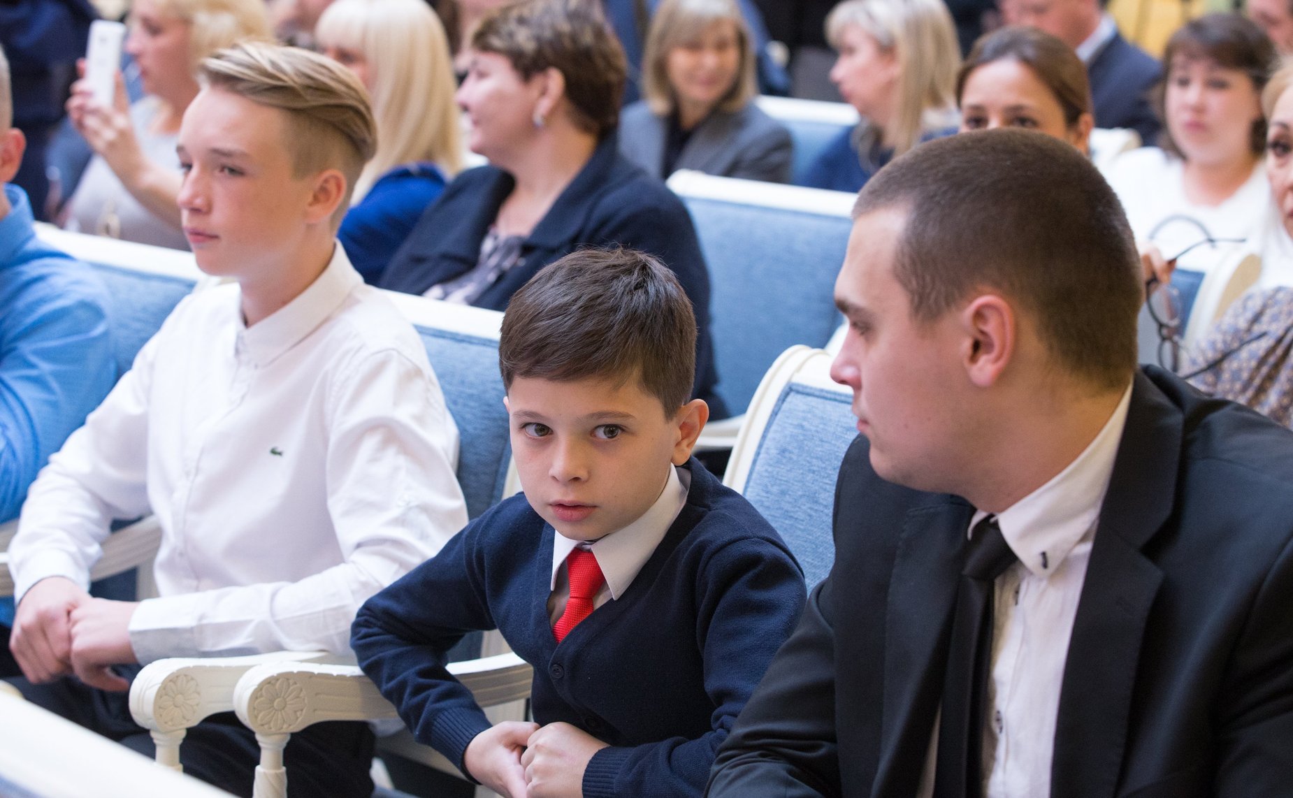 Торжественная церемония награждения и чествования детей и подростков, проявивших личное мужество в экстремальных ситуациях