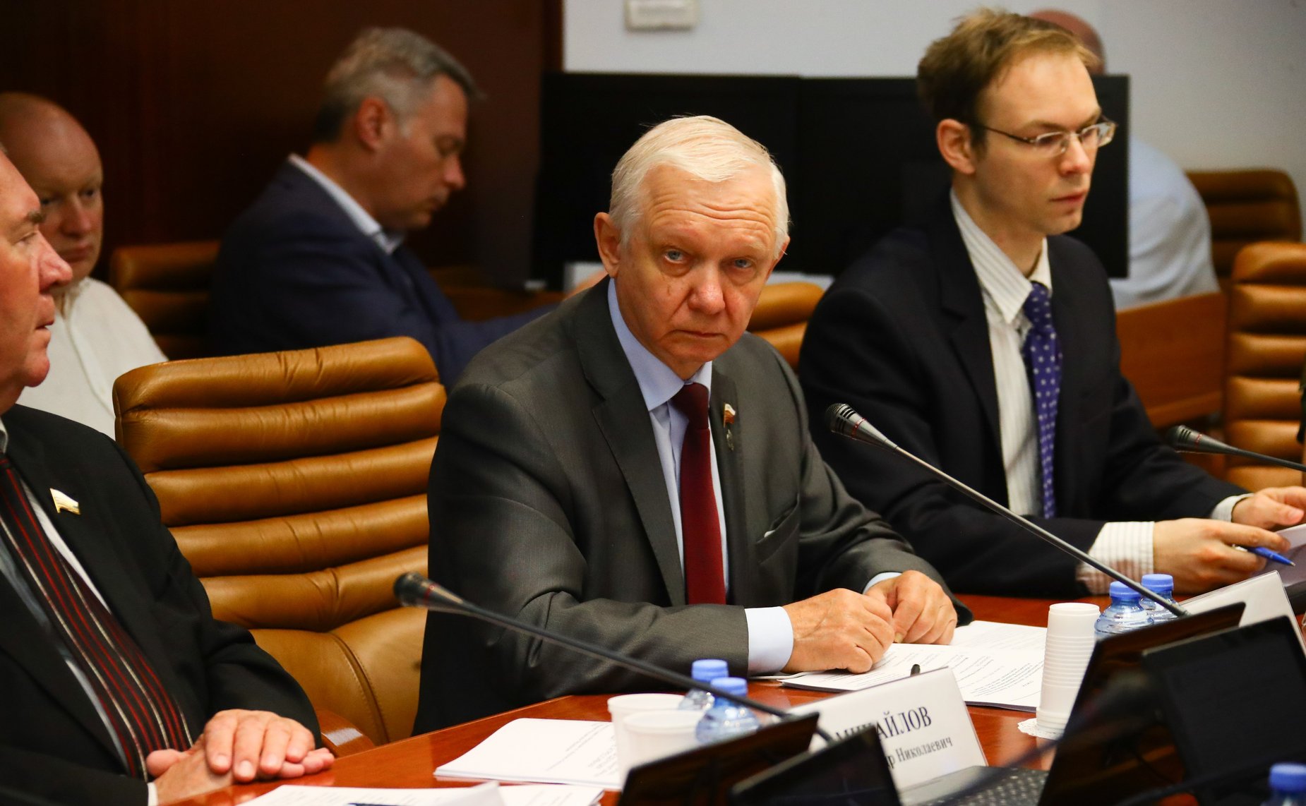 «Круглый стол» на тему «Роль законодательных (представительных) органов власти в обеспечении гуманитарных задач обороны РФ»