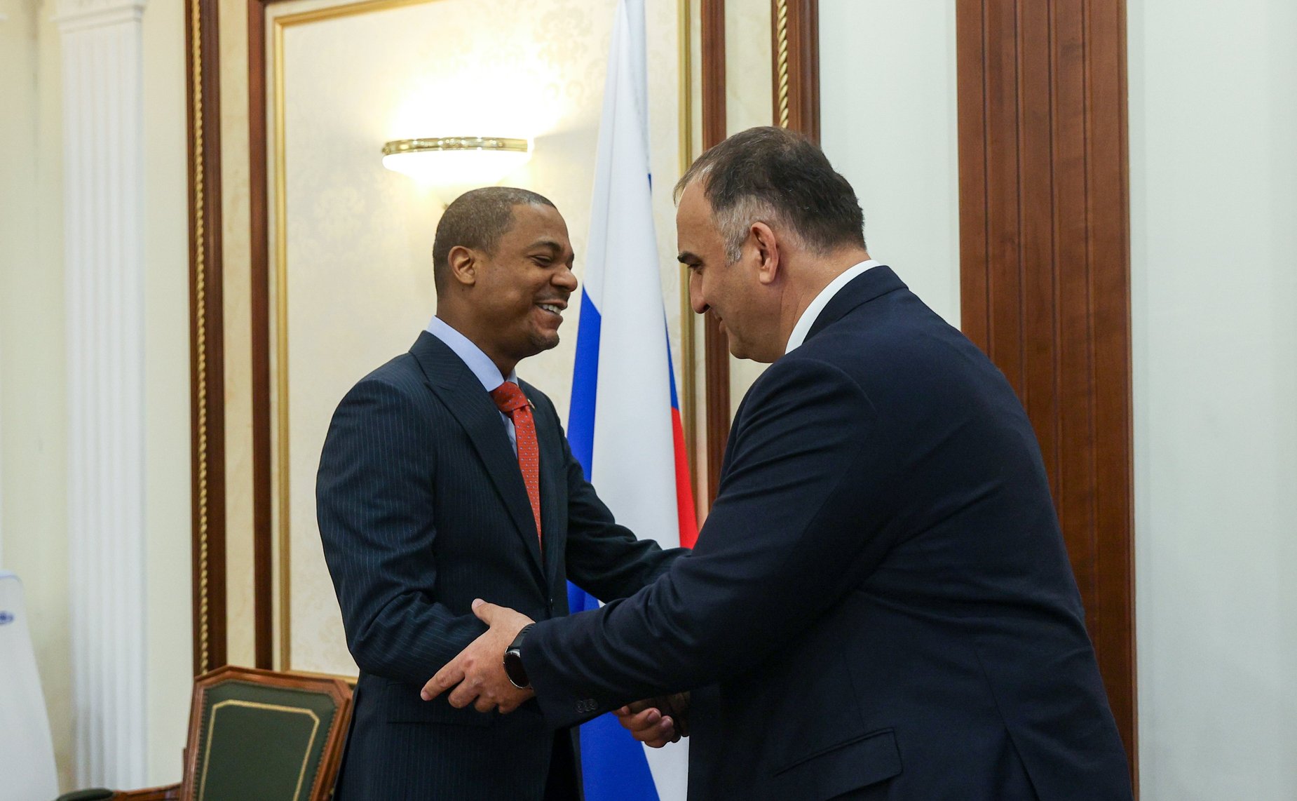 Мохмад Ахмадов провел встречу с Чрезвычайным и Полномочным Послом Султаната Оман в Российской Федерации Хамудом Салимом Абдуллой Аль Тувайхом