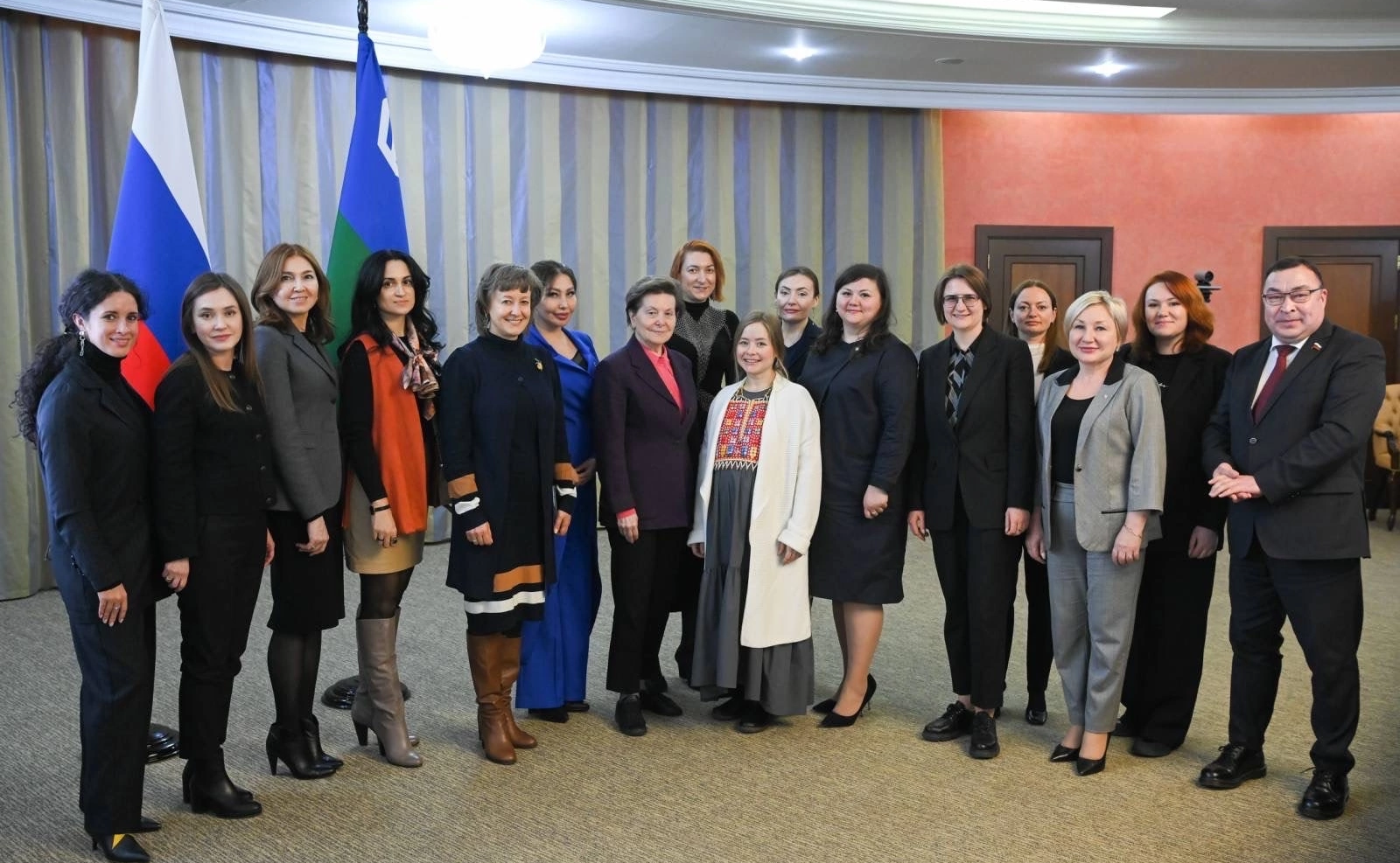 Александр Новьюхов приветствовал участников встречи Российского экспортного центра и женщин — региональных лидеров Югры