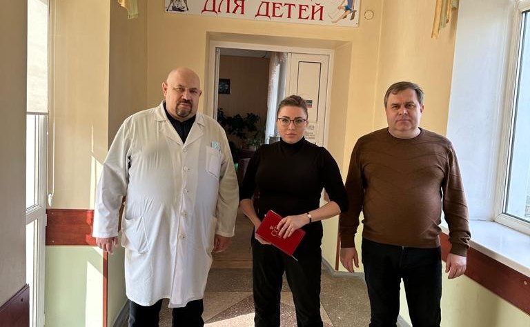 Елена Шумилова в Донецке передала бойцам груз, собранный совместно с благотворительным фондом «Добру Быть»