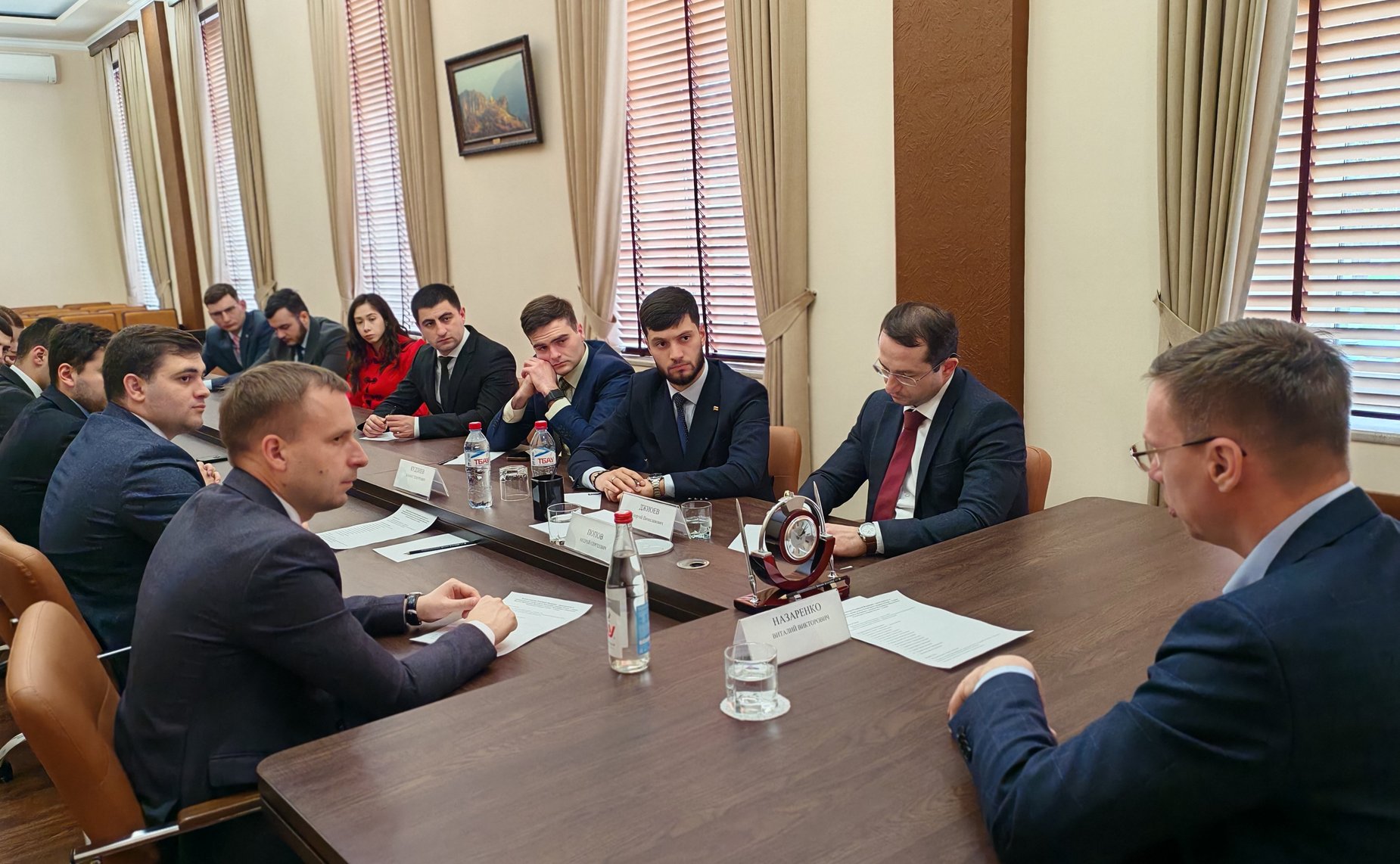 Виталий Назаренко встретился с представителями молодежного парламента Северной Осетии