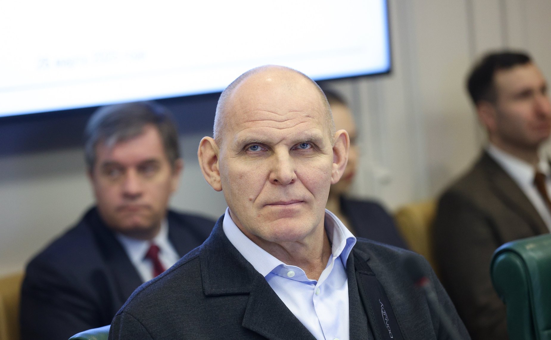 Александр Карелин