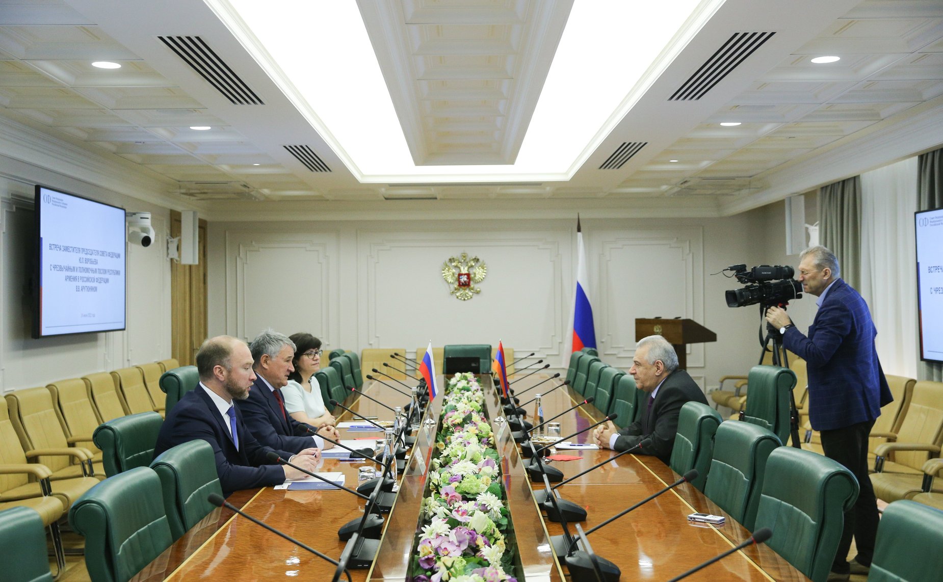 Юрий Воробьев провел встречу с Чрезвычайным и Полномочным Послом Республики Армения в РФ Вагаршаком Арутюняном