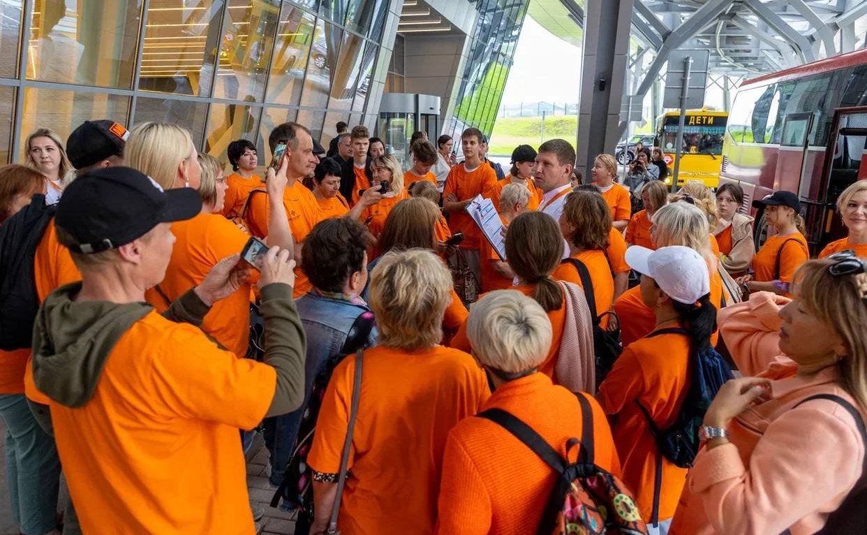 Андрей Хапочкин посетил новый аэровокзальный комплекс в Южно-Сахалинске