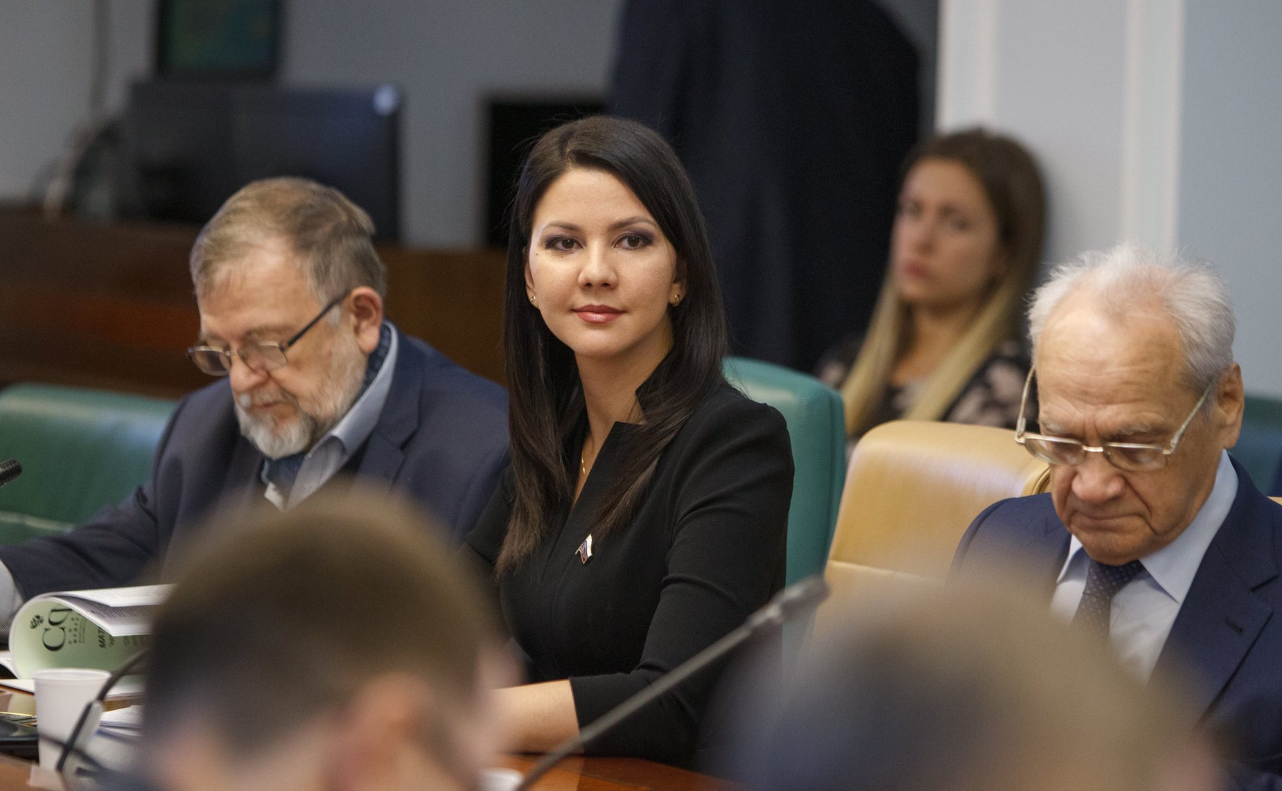 «Круглый стол» на тему «Об укреплении российской гражданской идентичности на основе духовно-нравственных ценностей народов РФ, исторических и национально-культурных традиций»