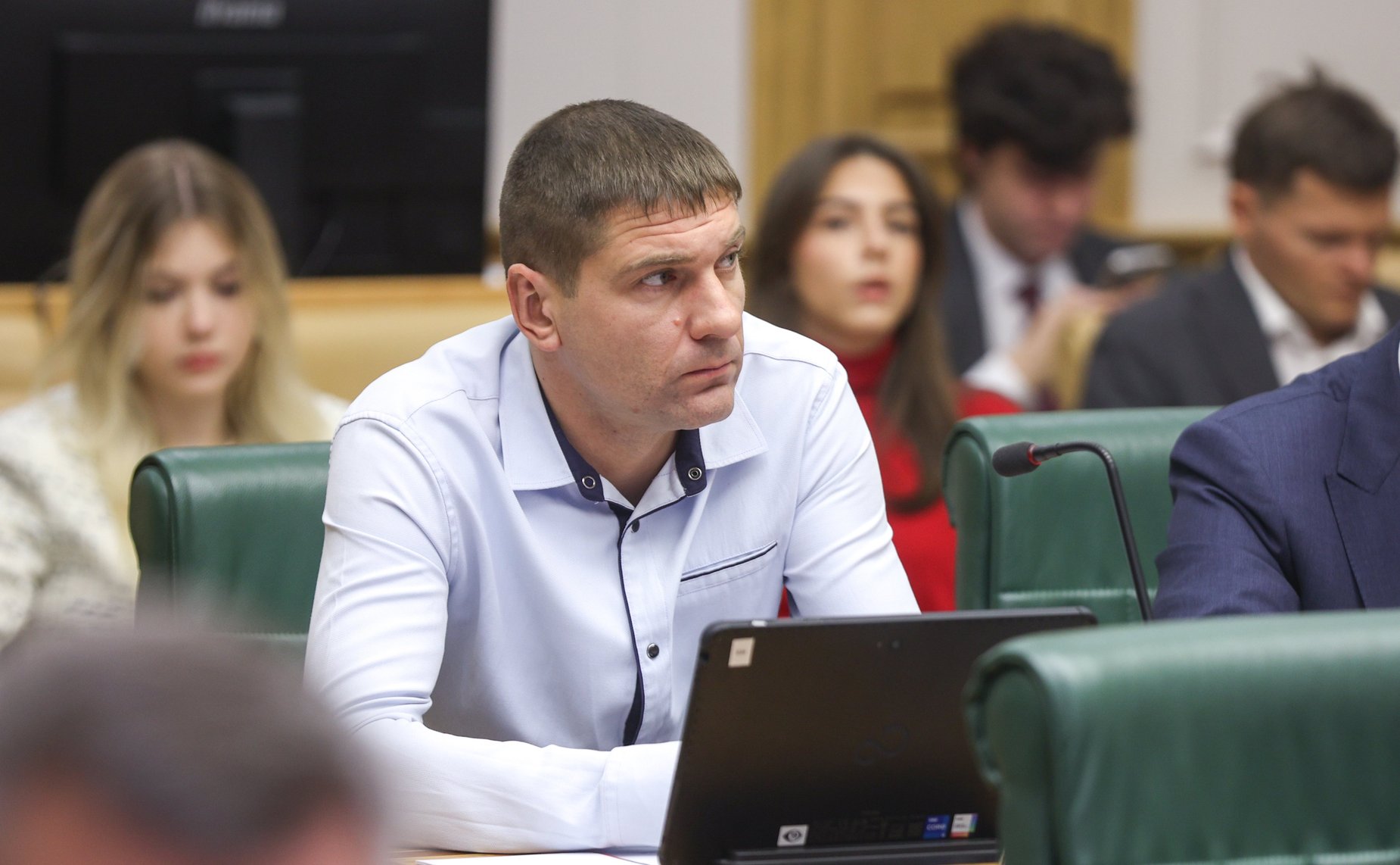 Круглый стол на тему «Особый порядок привлечения к административной ответственности судей и иных должностных лиц, выполняющих определенные государственные функции»