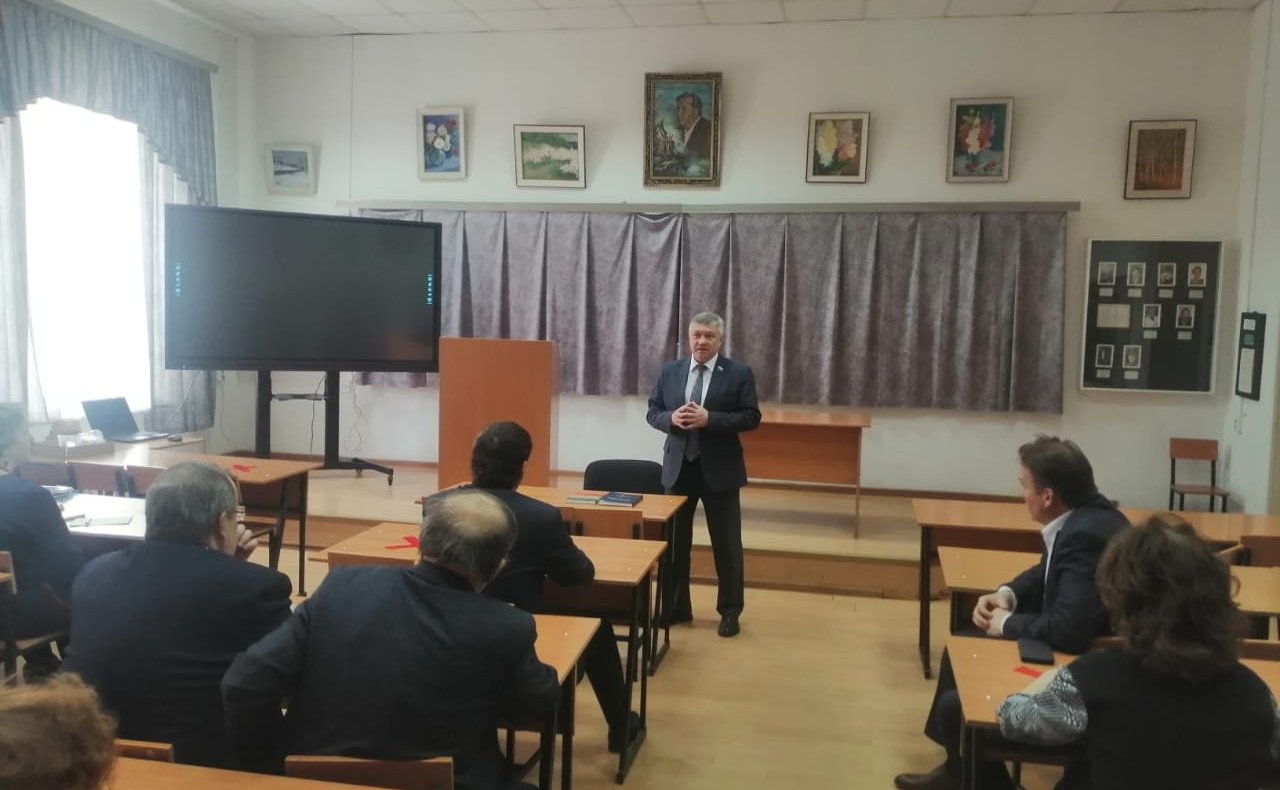 Сергей Михайлов провел рабочее совещание с педагогическим научным сообществом Читы по созданию единого учебника для казачьего образования