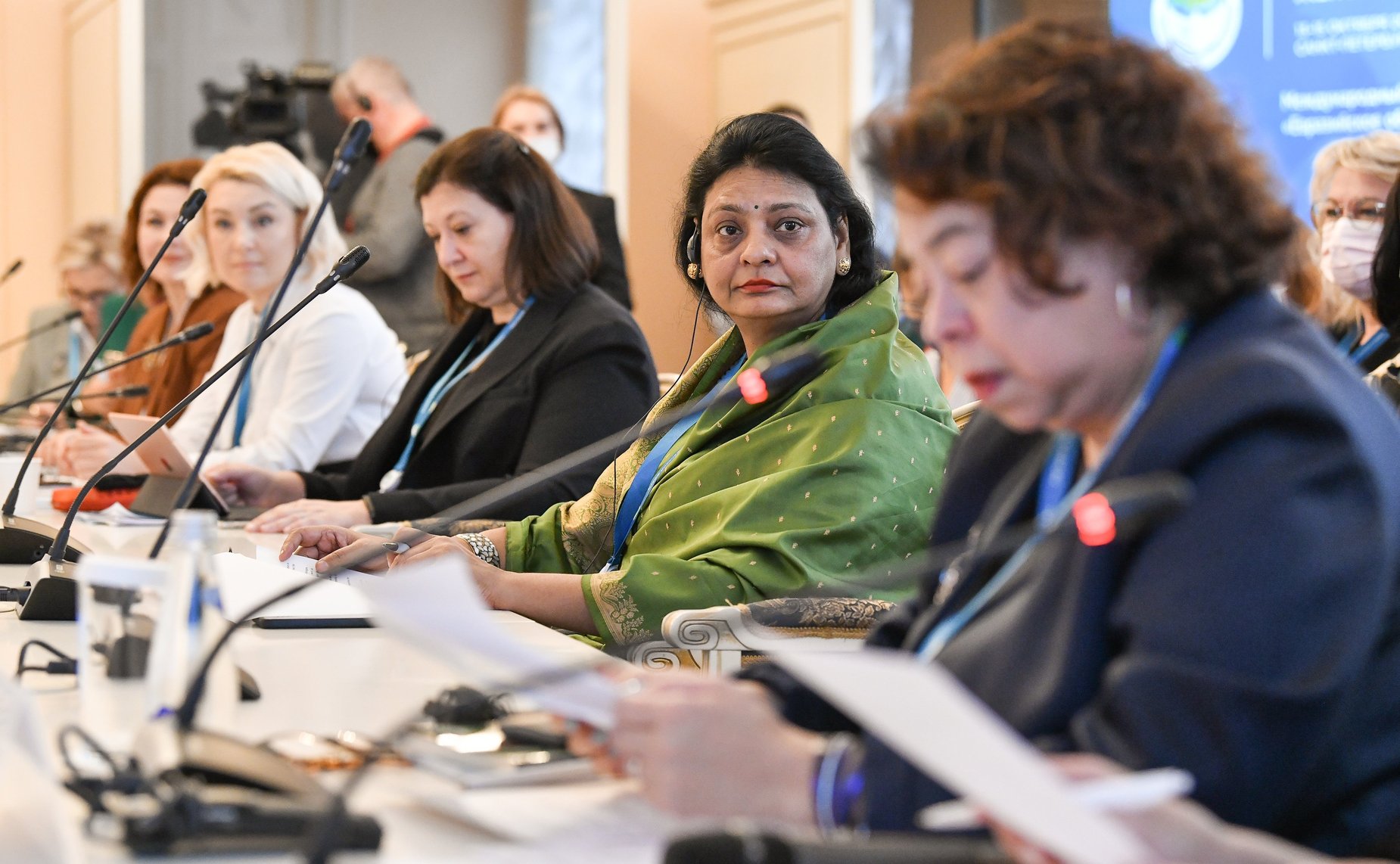 Заседание Международного дискуссионного клуба «Евразийское объединение женщин – региональных лидеров»