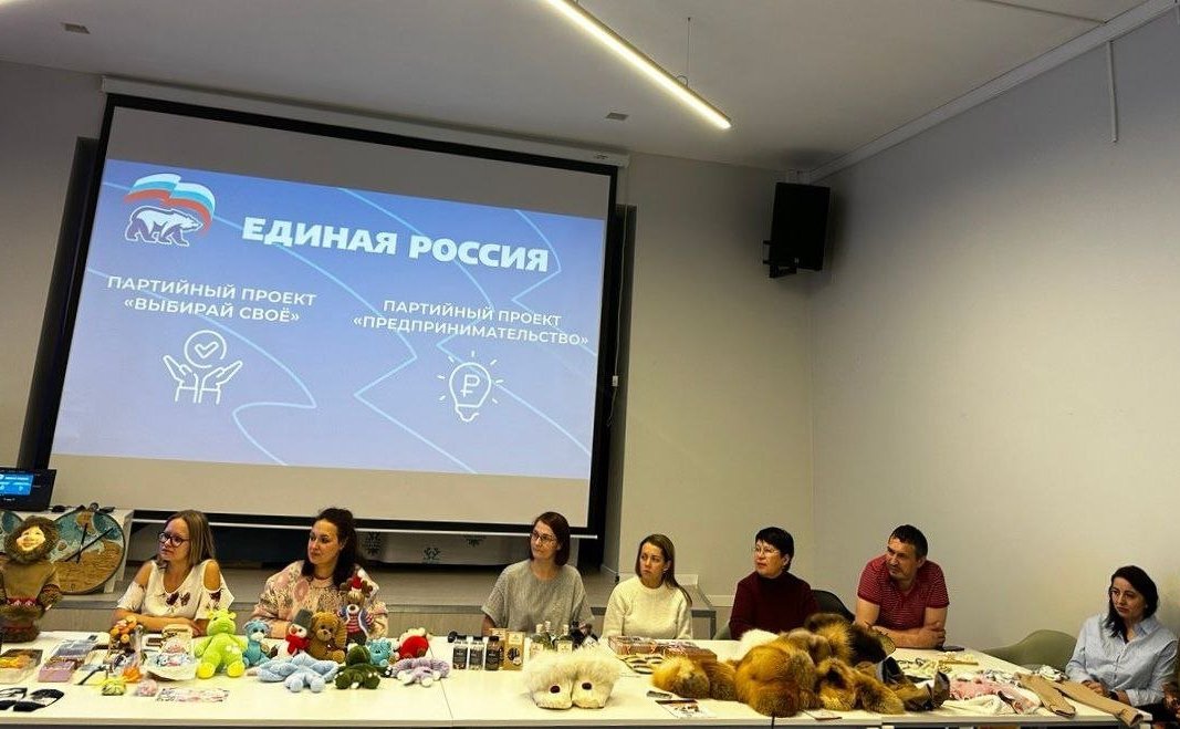 Денис Гусев побывал на презентации продукции «Сделано в НАО»