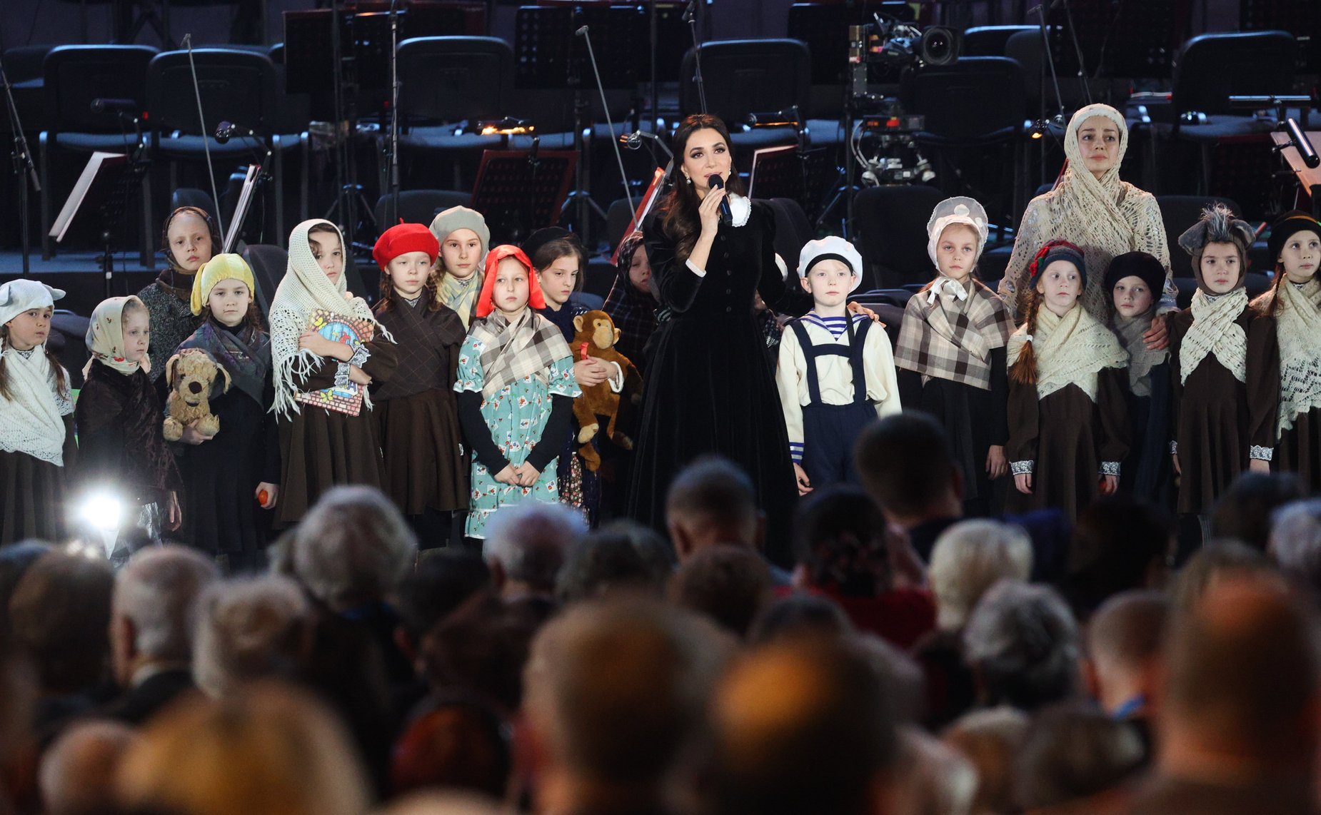 Председатель Совета Федерации Валентина Матвиенко посетила концерт-реквием, посвящённый 80-летию полного освобождения Ленинграда от фашистской блокады