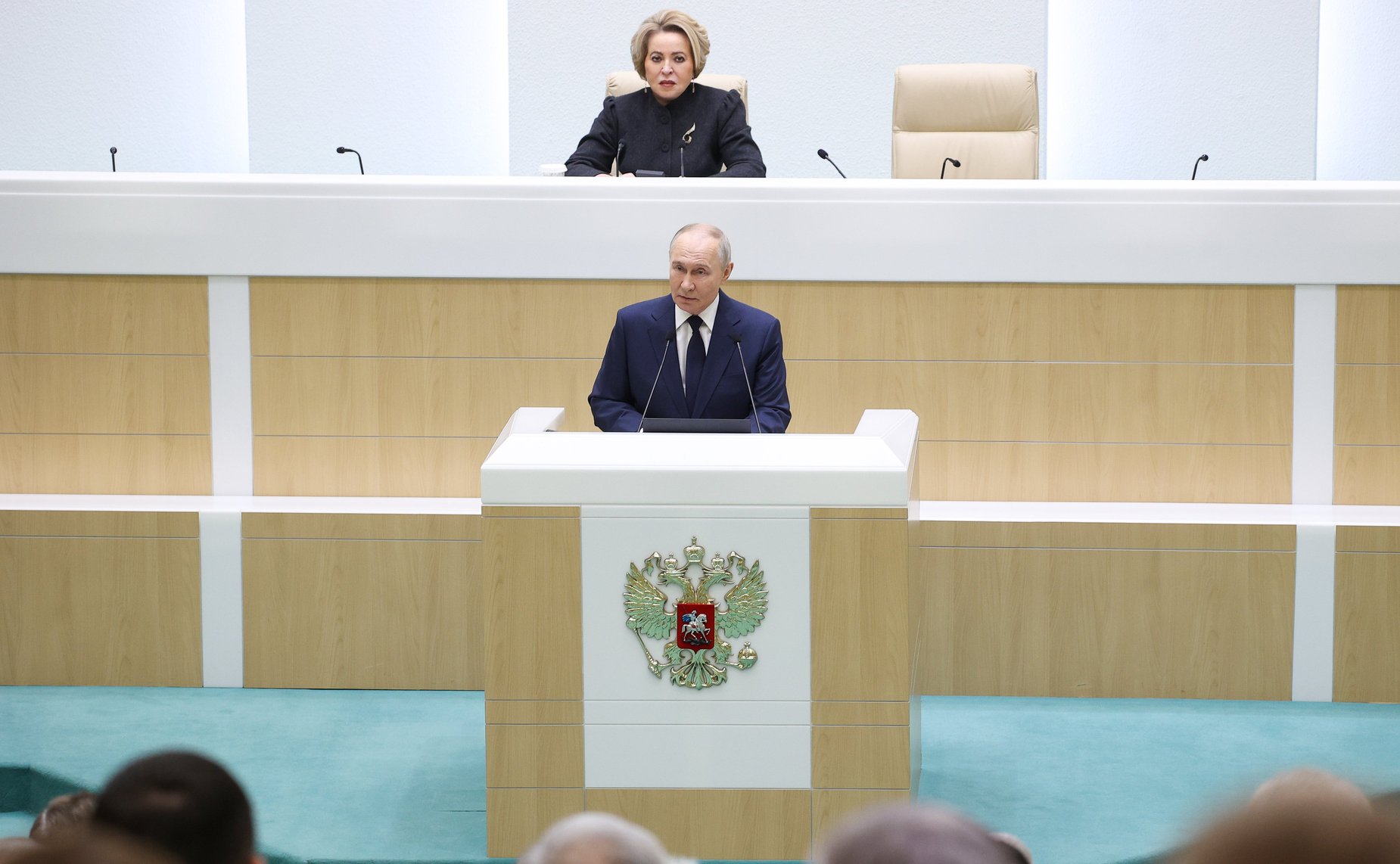 Президент Российской Федерации Владимир Путин выступил на заседании Совета Федерации, которое завершает осеннюю парламентскую сессию