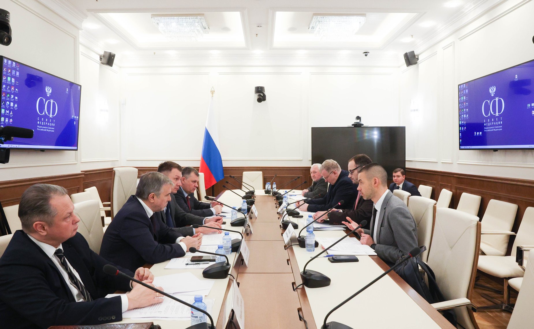 Совещание Комитета СФ по аграрно-продовольственной политике и природопользованию по вопросу подготовки проекта ФЗ, уточняющего порядок определения налога на доходы физических лиц с учетом периода владения вновь образованным объектом недвижимости