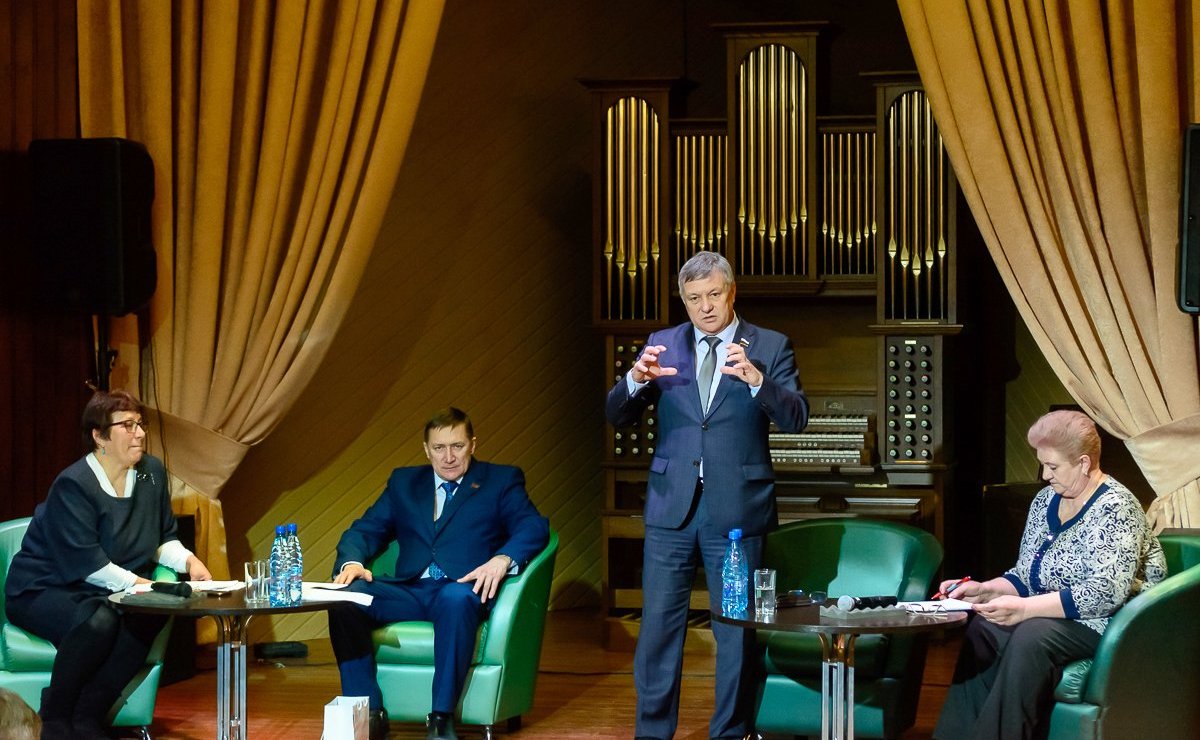 Заседание «круглого стола» по обсуждению концепции проекта федерального закона «О культуре» в Чите