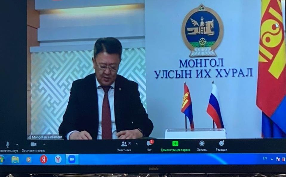 Баир Жамсуев принял участие в первой онлайн-встрече «Вместе 100 лет», иниицированной Россотрудничеством и Союзом монгольских обществ Дружбы