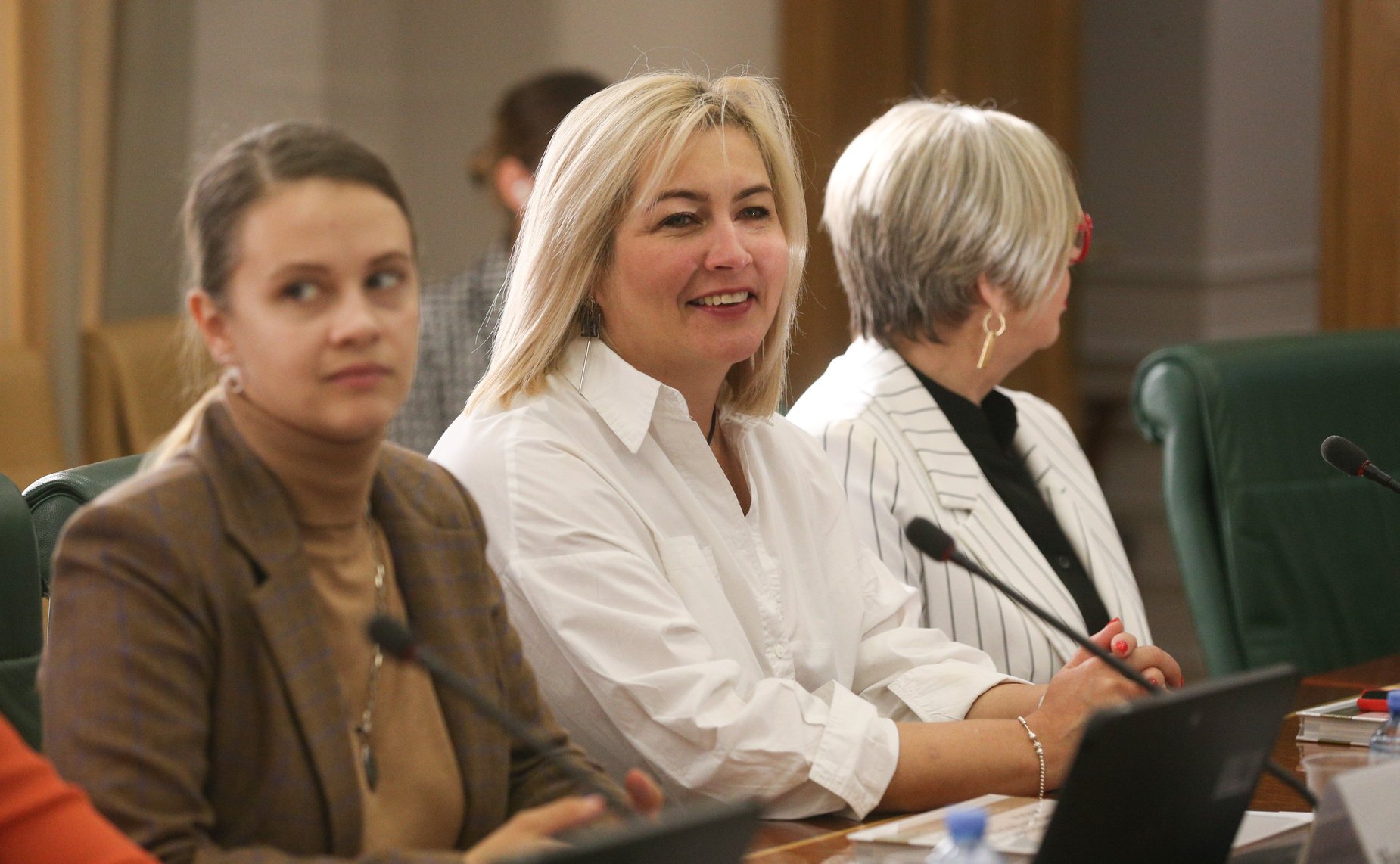 Заместитель Председателя Совета Федерации Галина Карелова провела встречу с региональными лидерами проекта Совета ЕЖФ «Развитие женского предпринимательства»