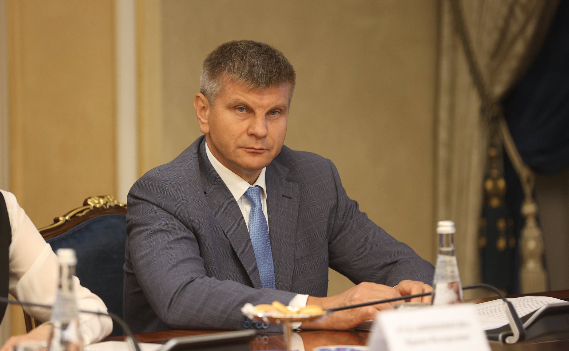 Геннадий Голов