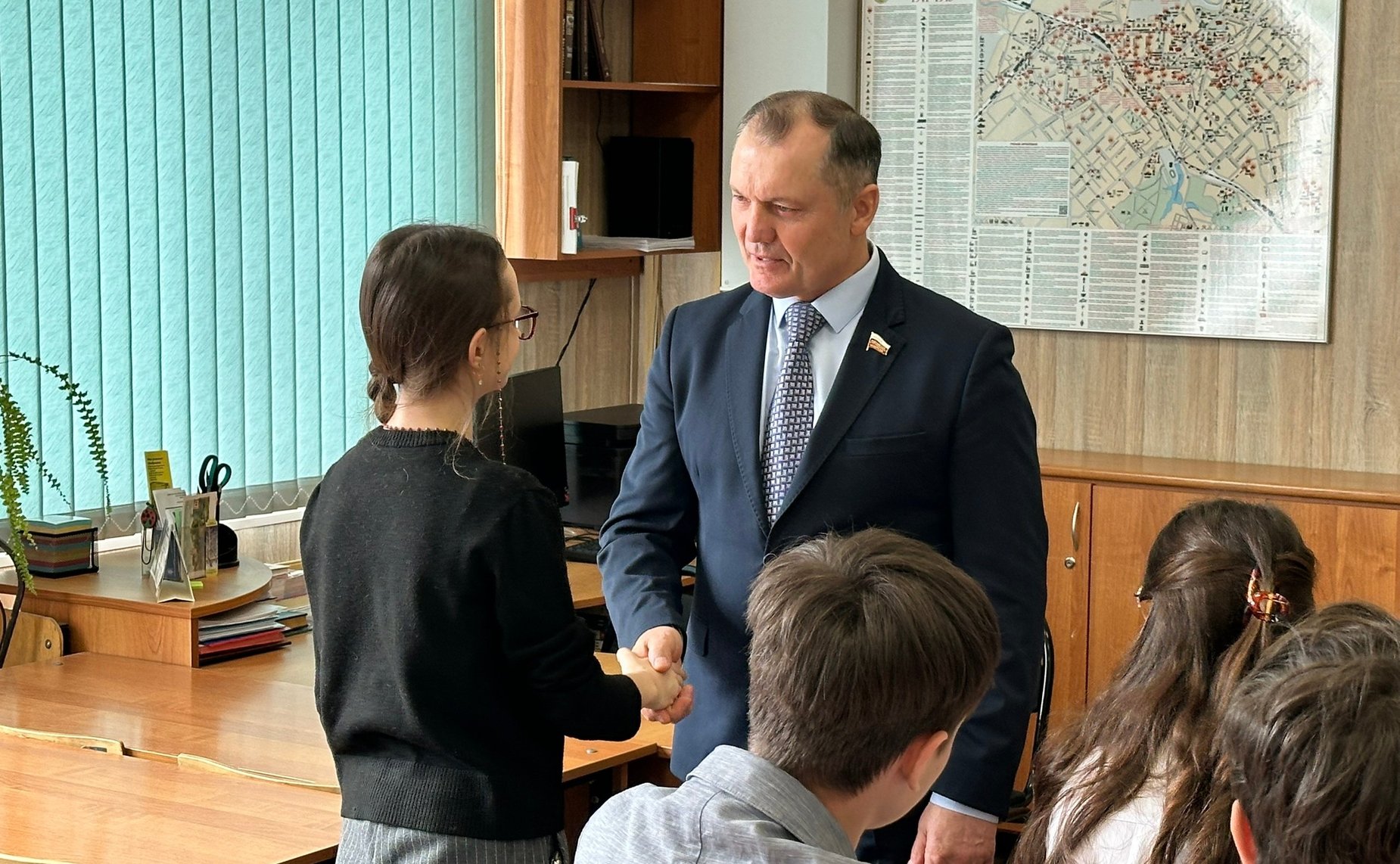 Игорь Мурог провел «разговор о важном» с учениками рязанской школы № 14