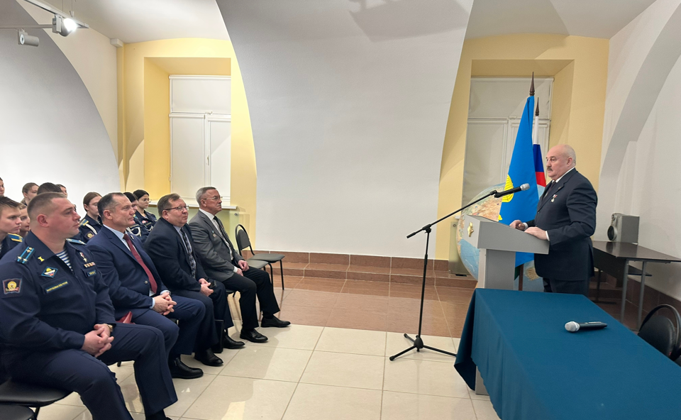 Игорь Мурог организовал встречу учащихся рязанских школ с Героями Советского Союза и России ко Дню Героев Отечества