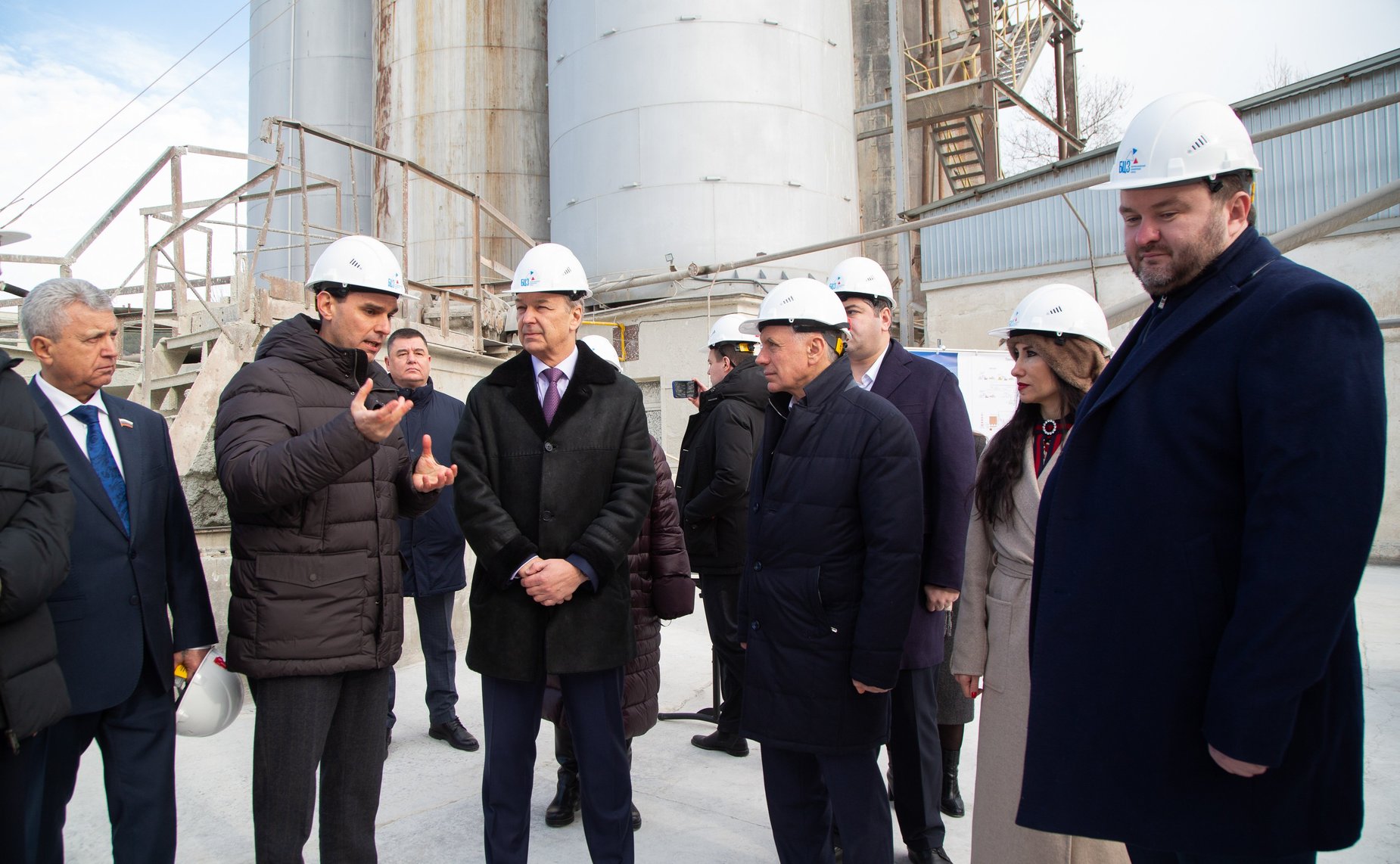 Сенаторы посетили Бахчисарайский цементный завод в Республике Крым