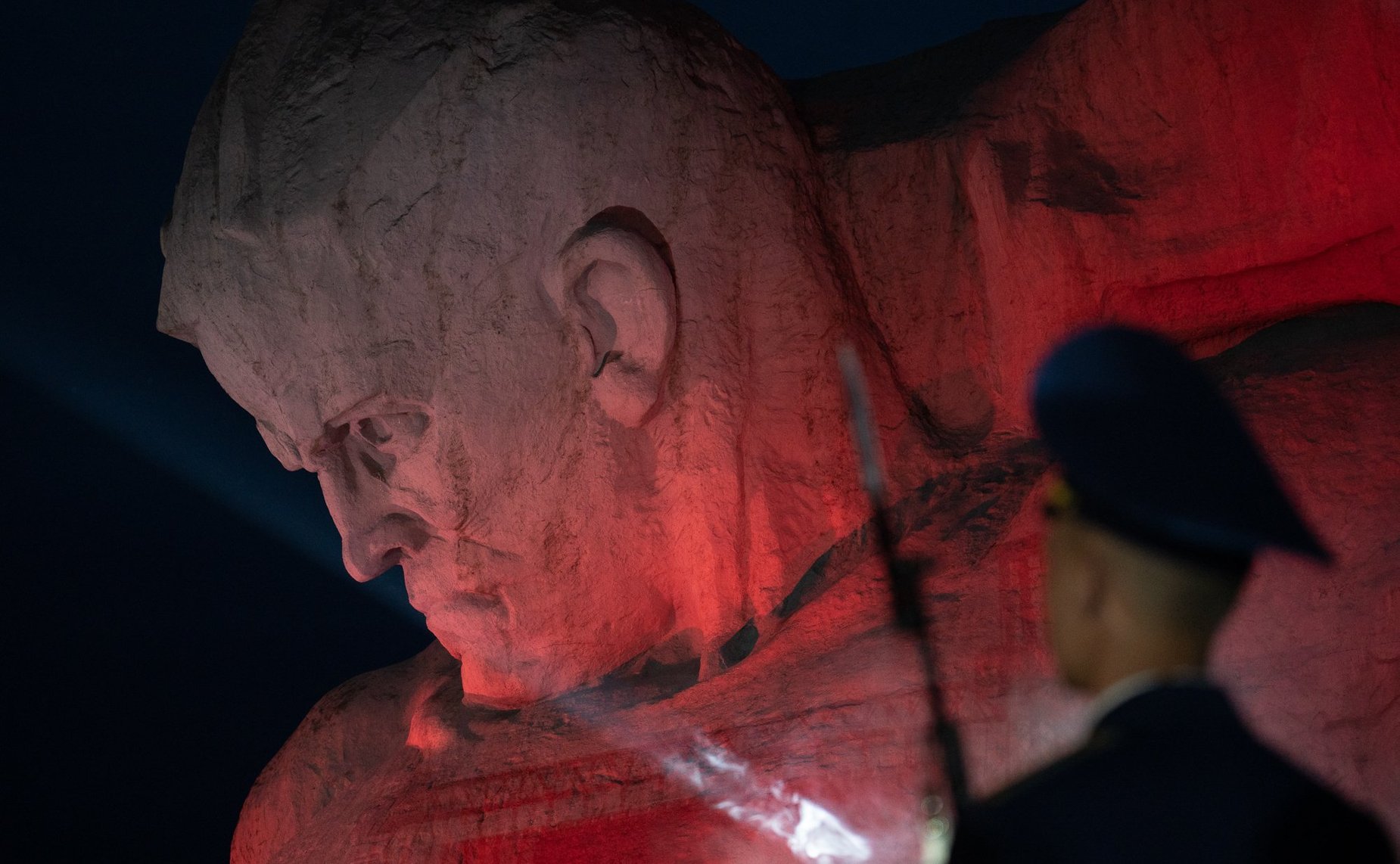 Ночной митинг-реквием «Памяти павших будьте достойны»