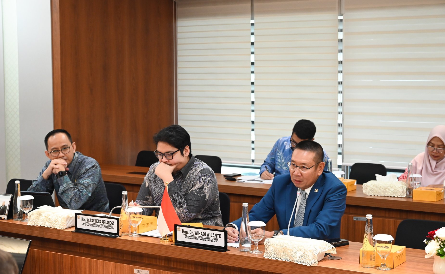 Сенаторы провели переговоры с Равиндрой Аирлангой и председателем Группы дружбы Совета народных представителей Республики Индонезии с нижней палатой российского парламента Вихади Виджаянто