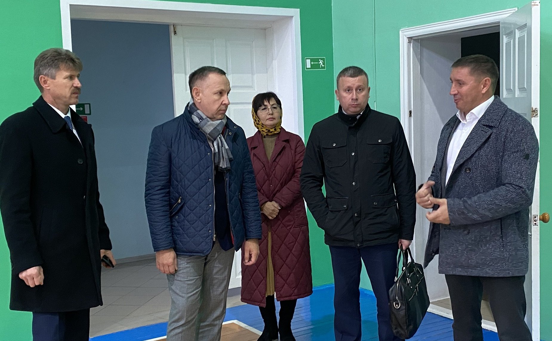 Олег Алексеев в ходе работы в регионе вместе с первым заместителем министра молодежной политики и спорта региона Андреем Абрашиным осмотрели спортивные объекты